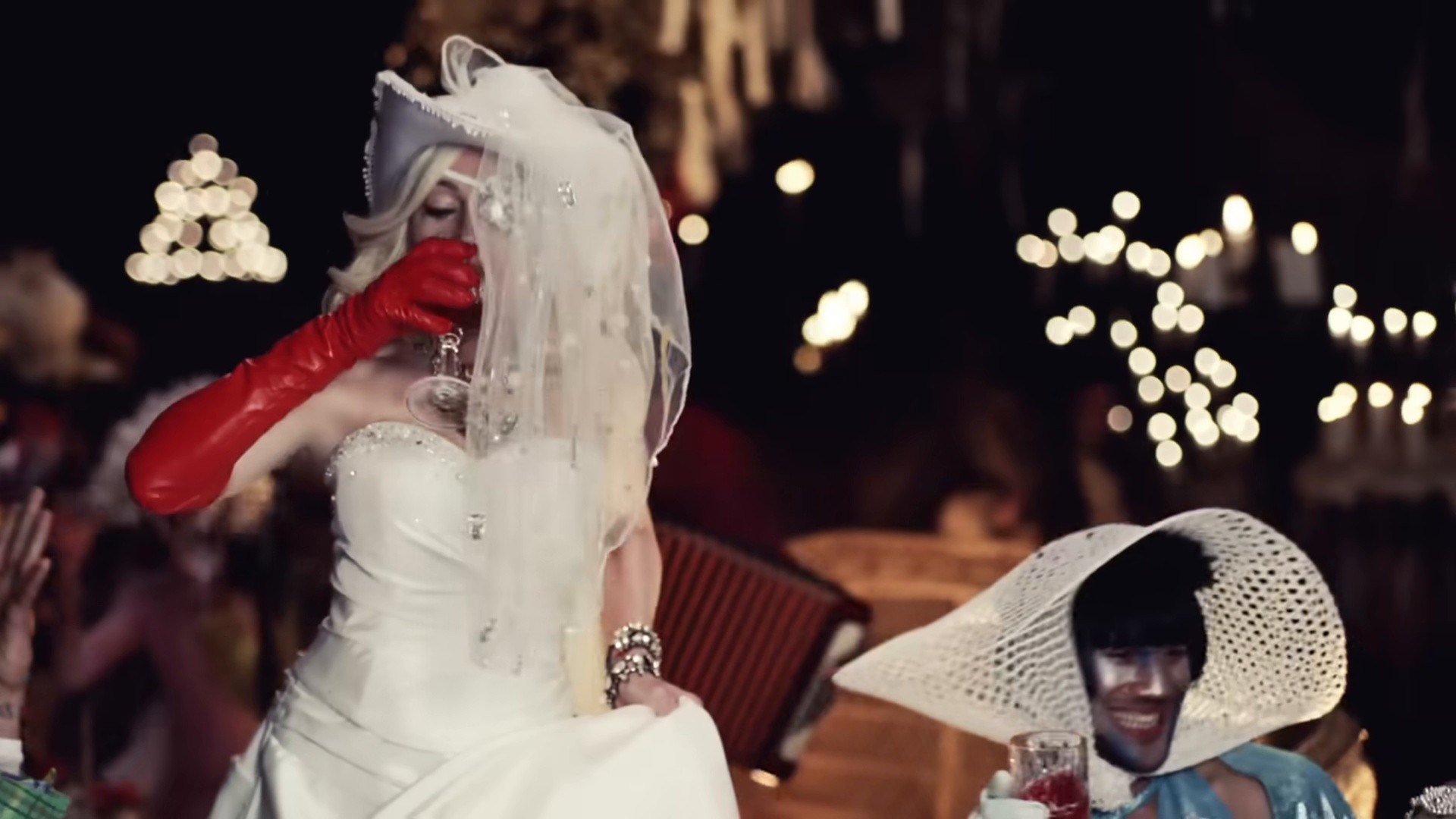 Medellín (2019) —  shot,  lighting