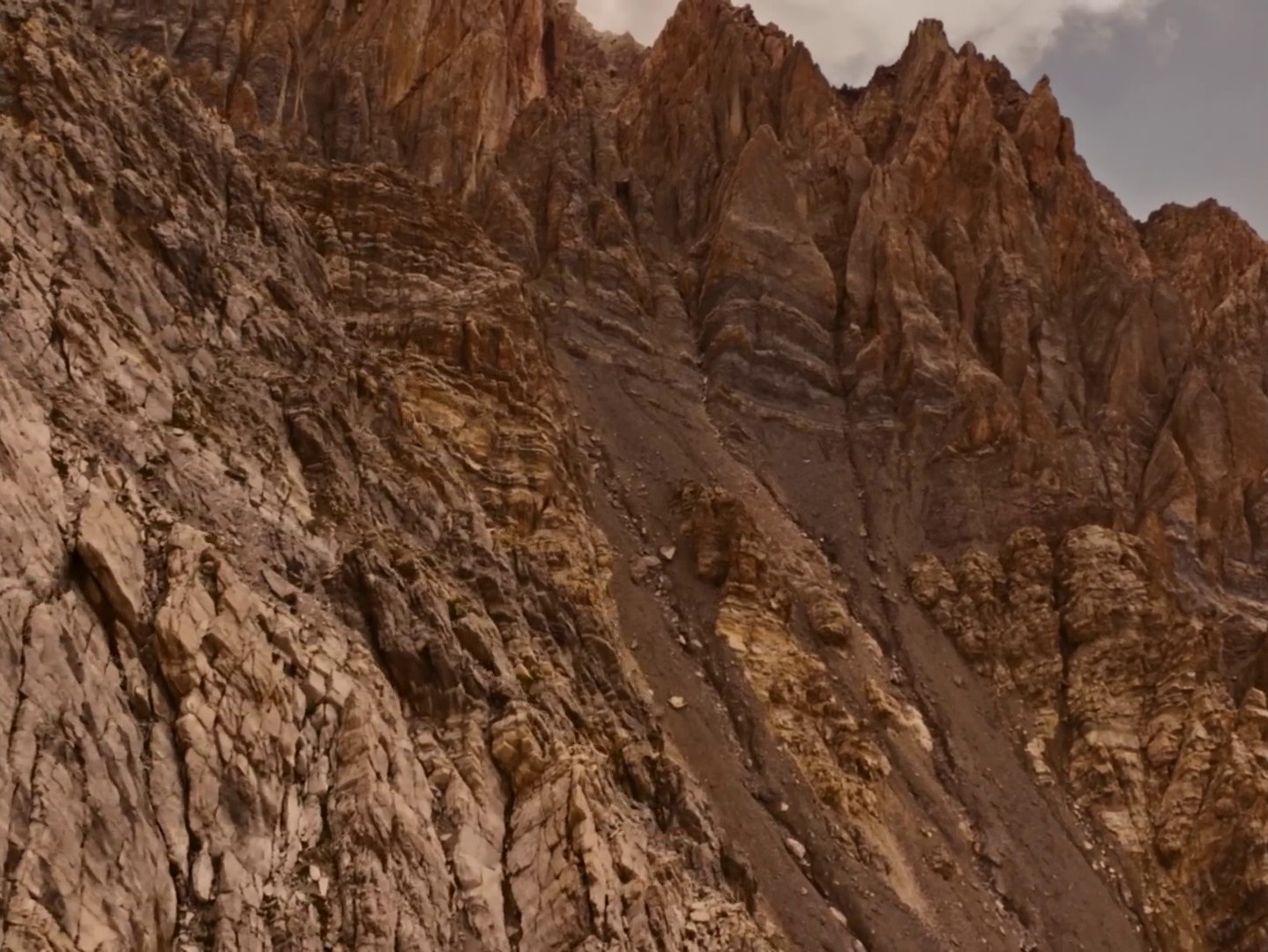 Voyager (2022) —  shot,  lighting