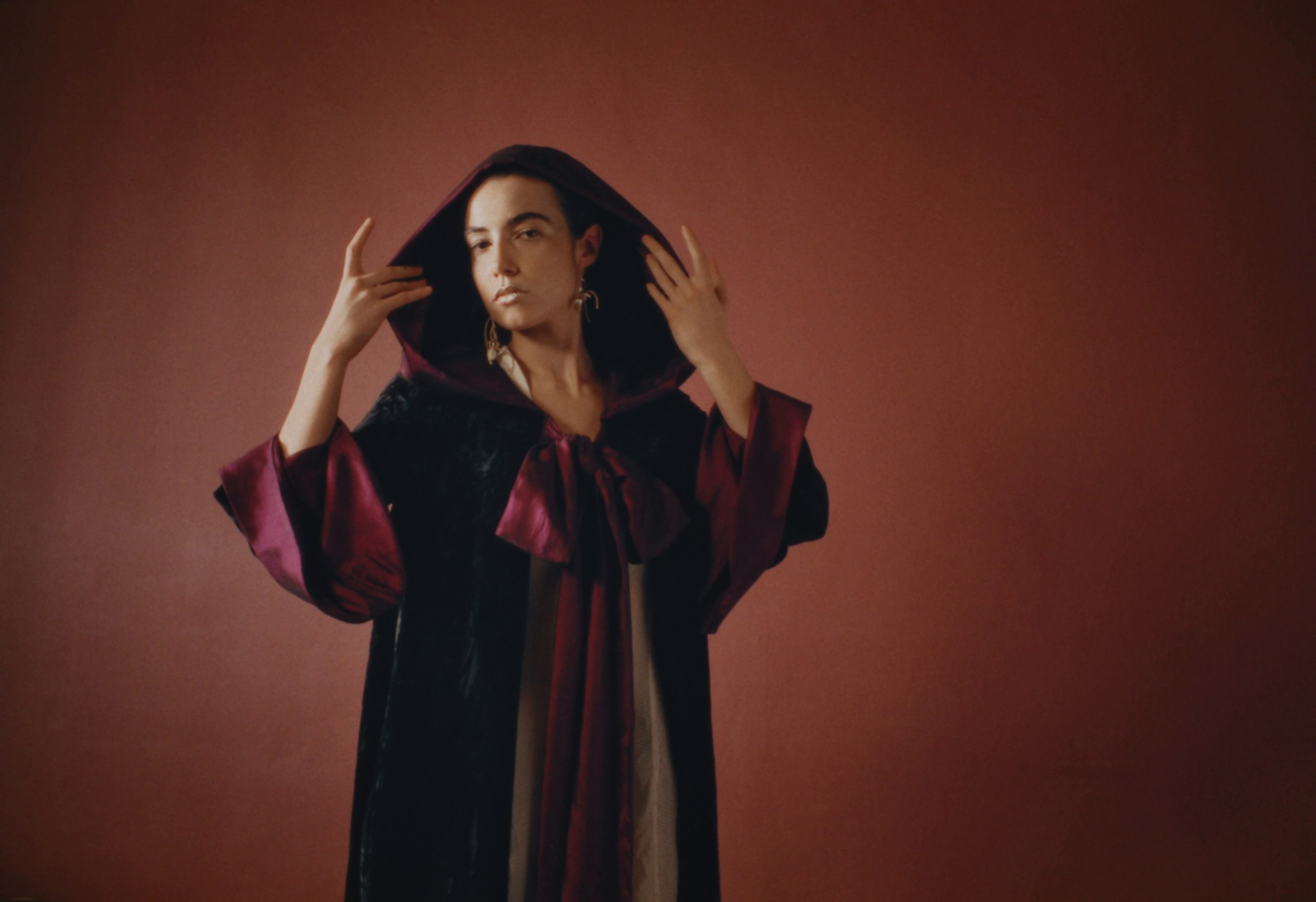 Evade House – Undressing the Spirits (2024) —  shot,  lighting