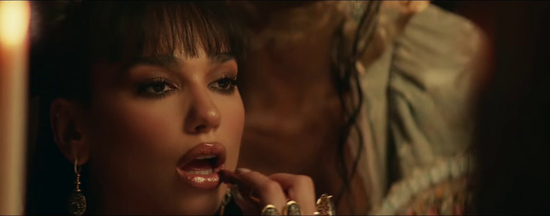 Demeanor  (2021) —  shot,  lighting