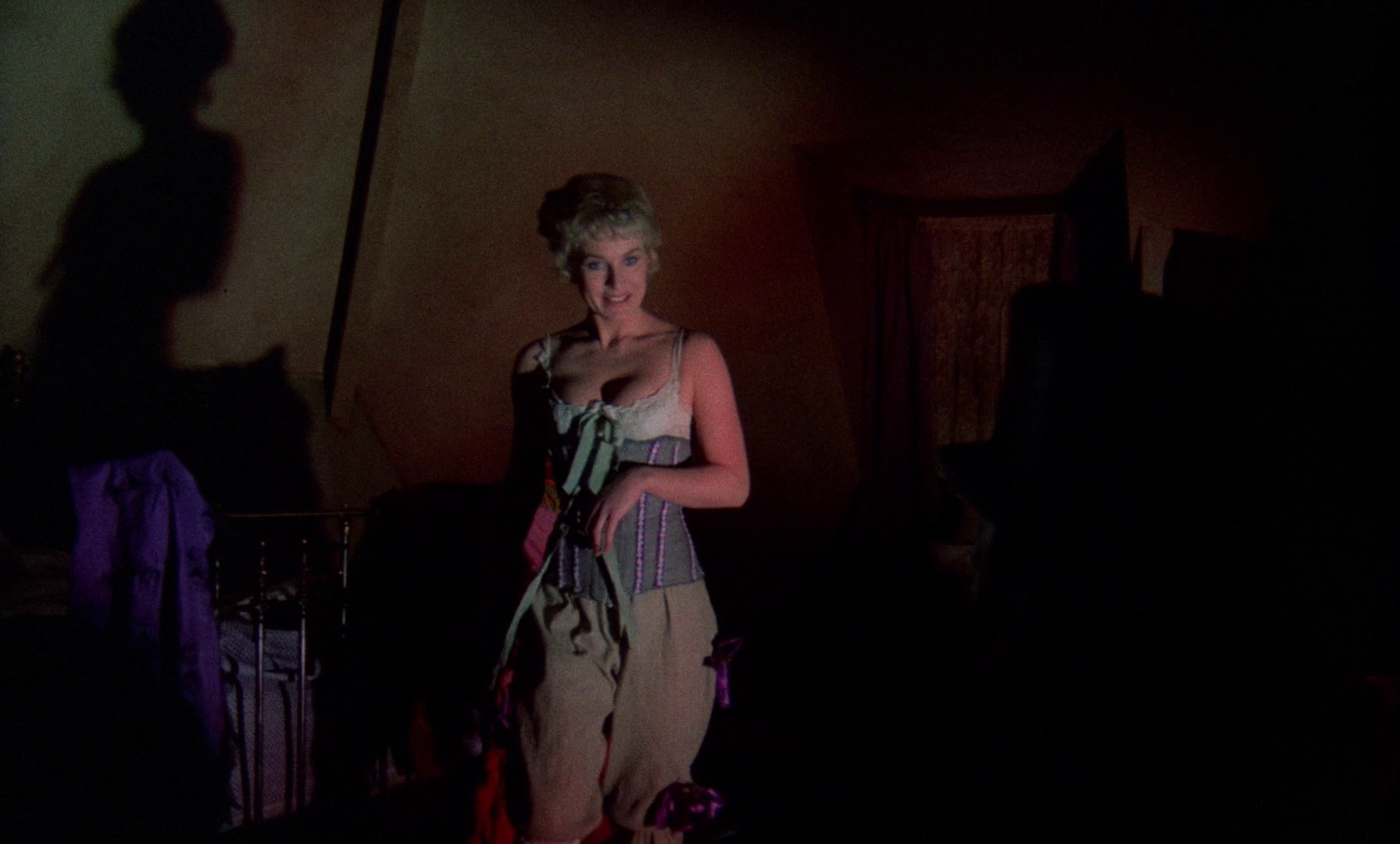 Dr Jekyll & Sister Hyde (1972) —  shot,  lighting