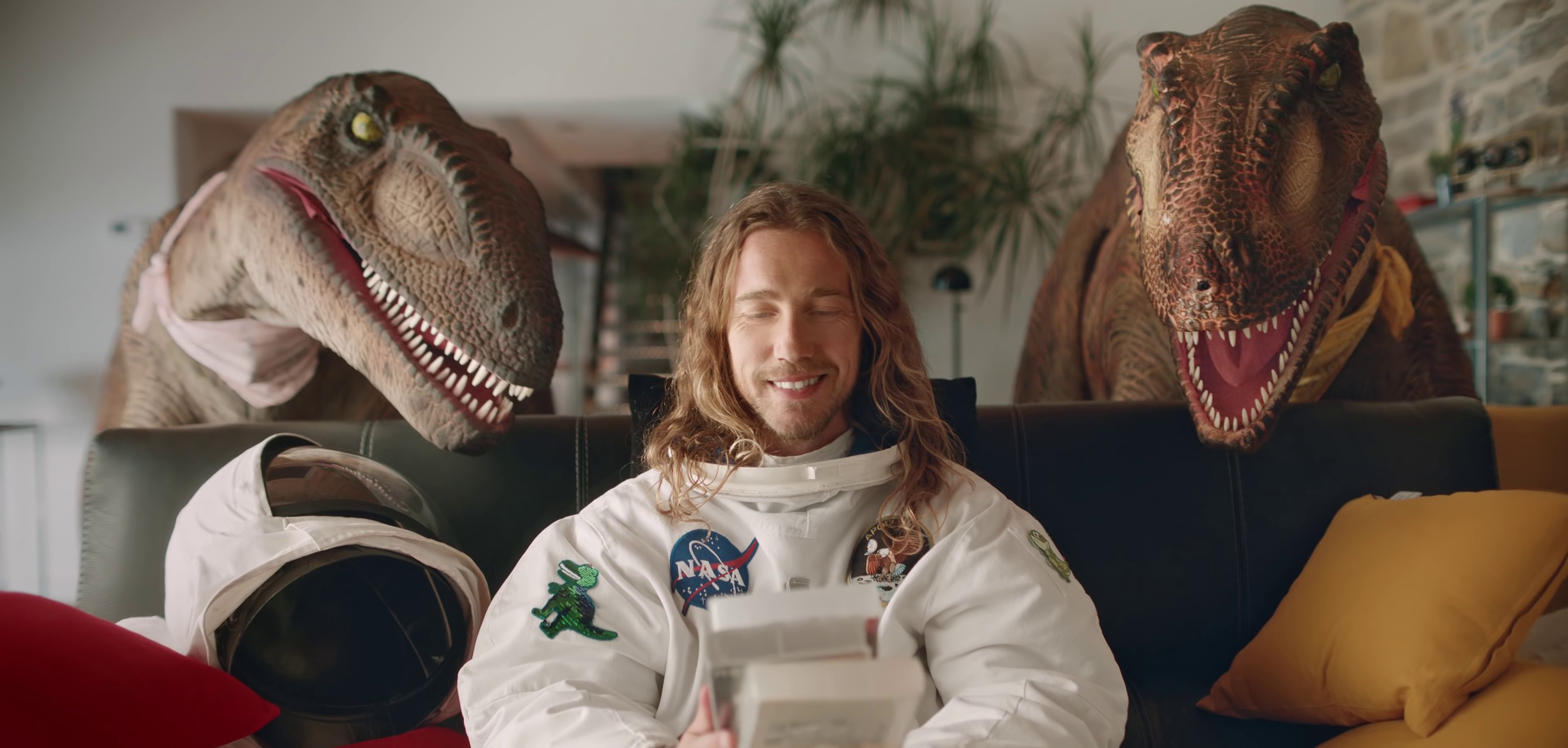 Nous (2020) —  shot,  lighting