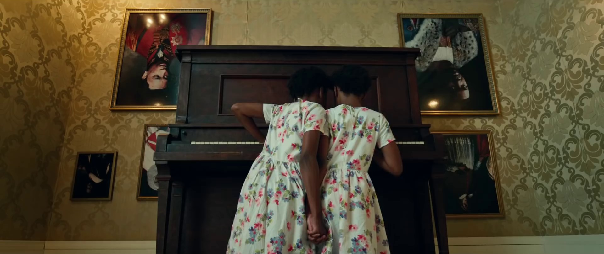 Young Martha "Homie" (2017) —  shot,  lighting