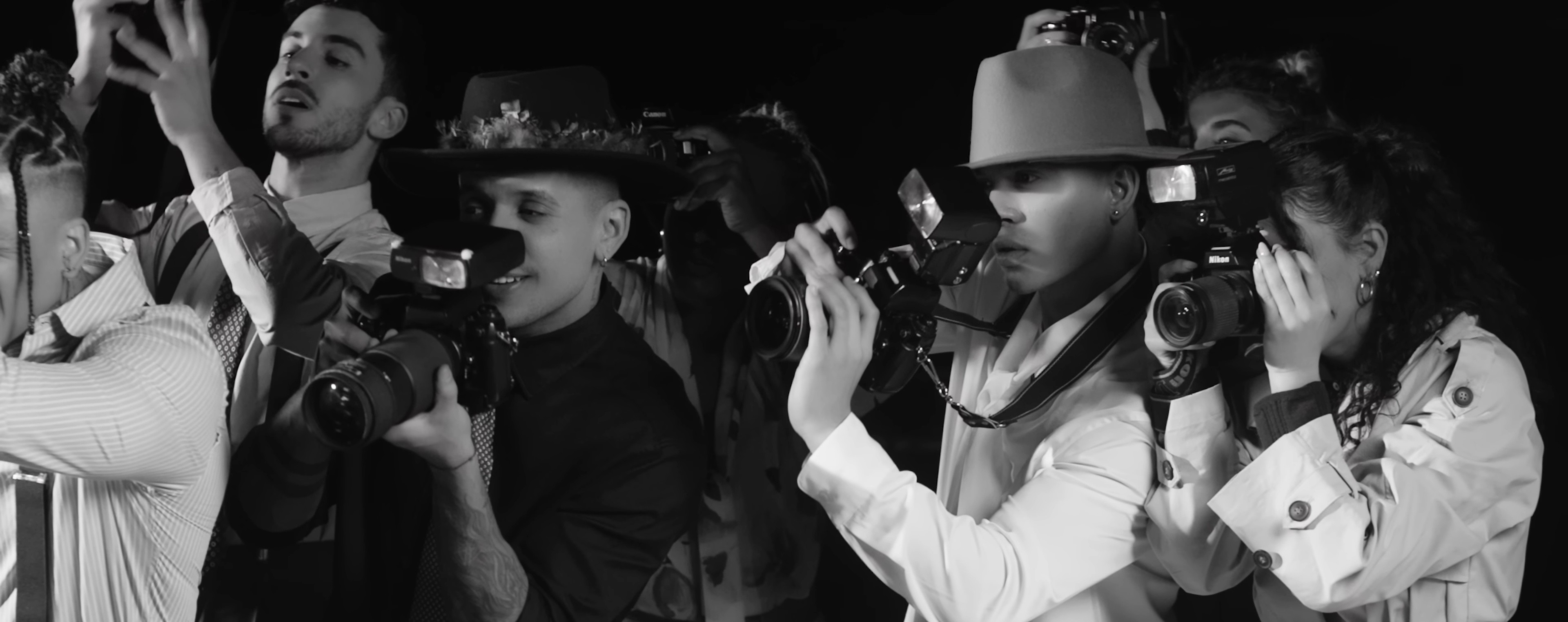 Esa Diva (2025) —  shot,  lighting