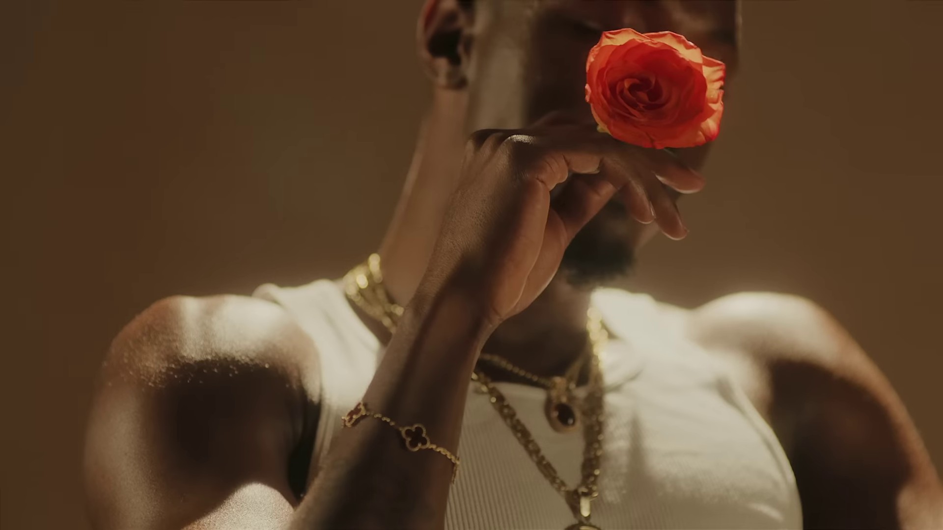 Fallin' (2023) —  shot,  lighting