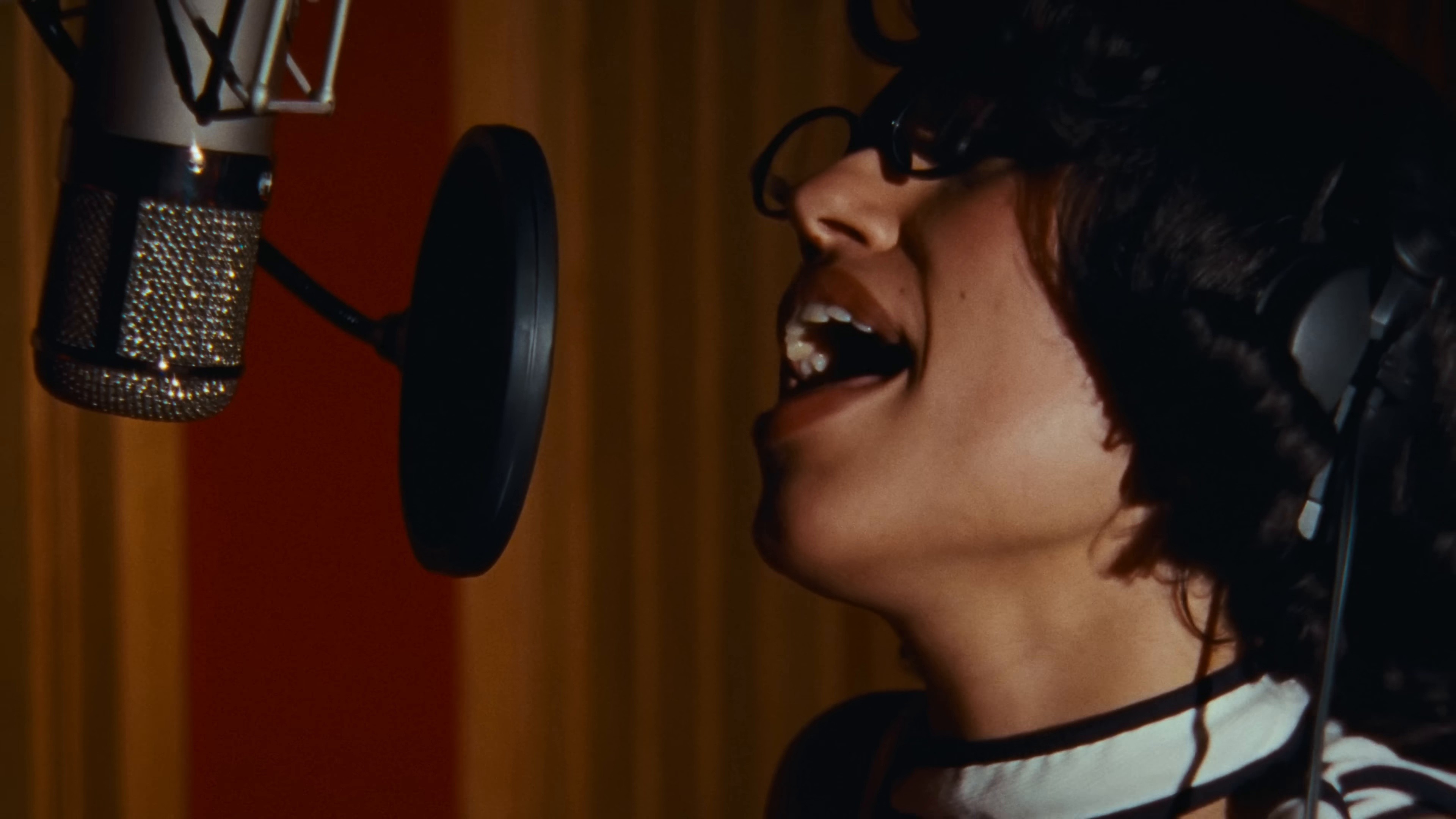 Suzanne (2025) —  shot,  lighting