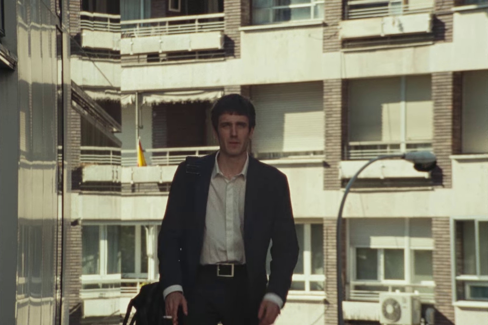 MENTIROSO (2024) —  shot,  lighting