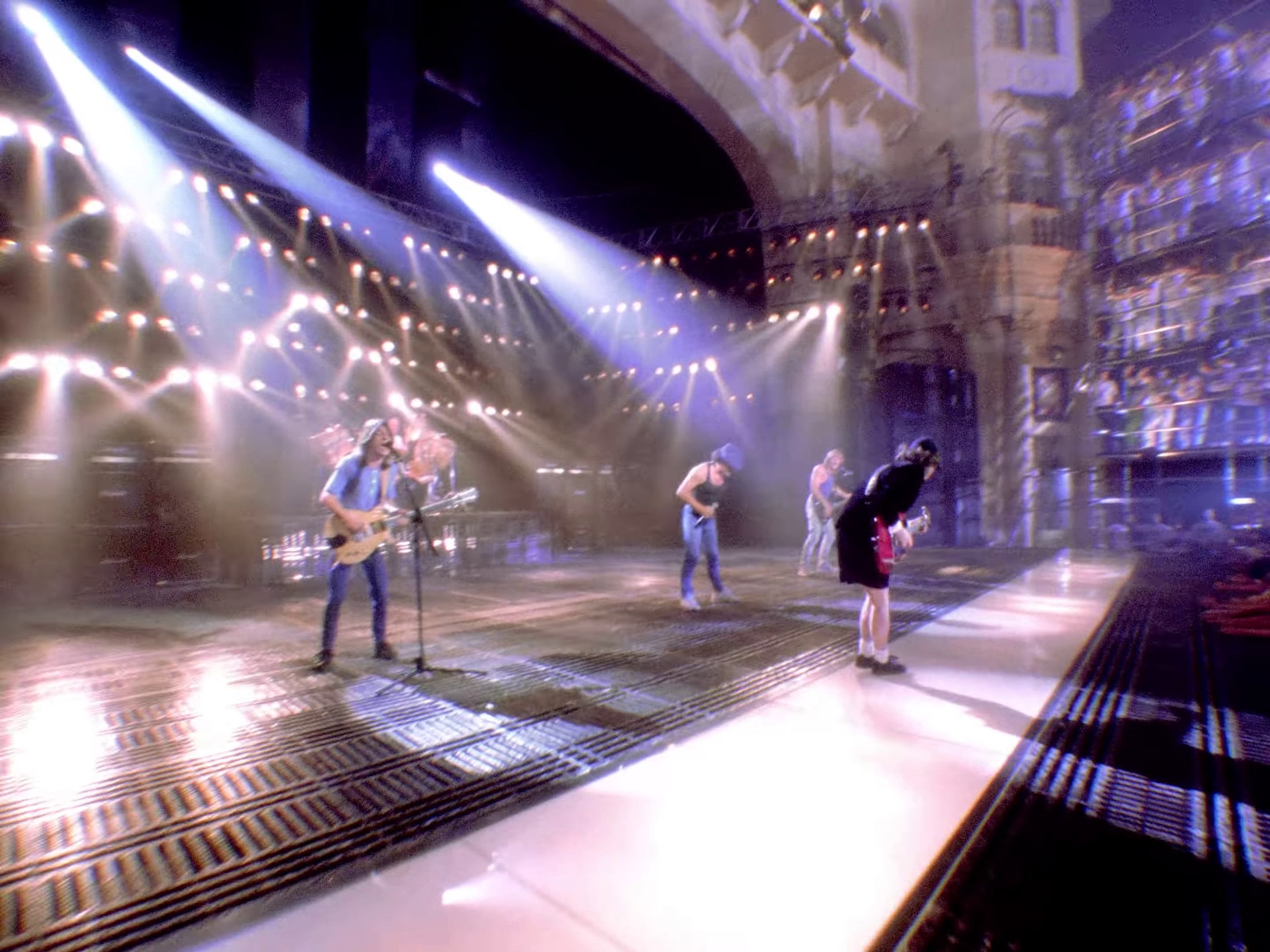 Thunderstruck (1990) —  shot,  lighting