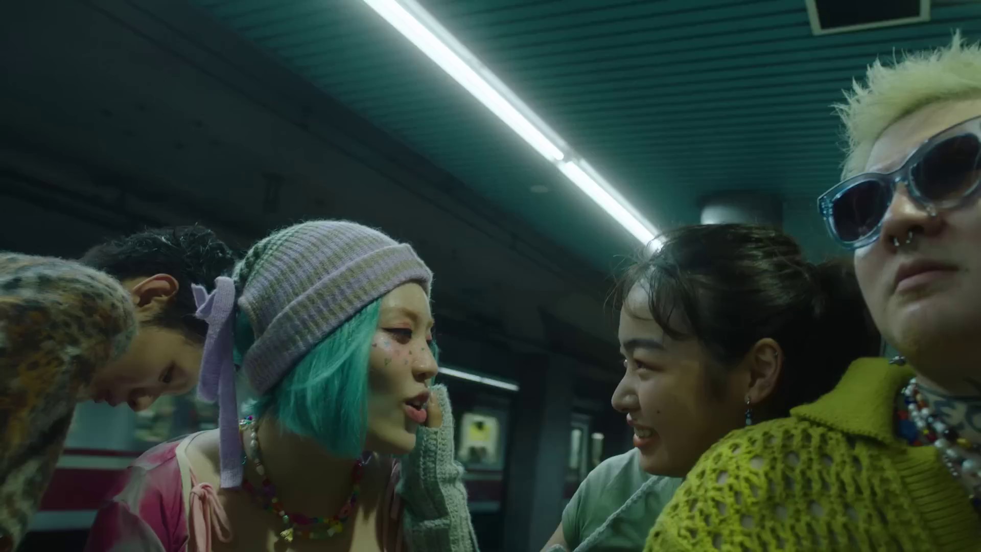 Mirror (2022) —  shot,  lighting