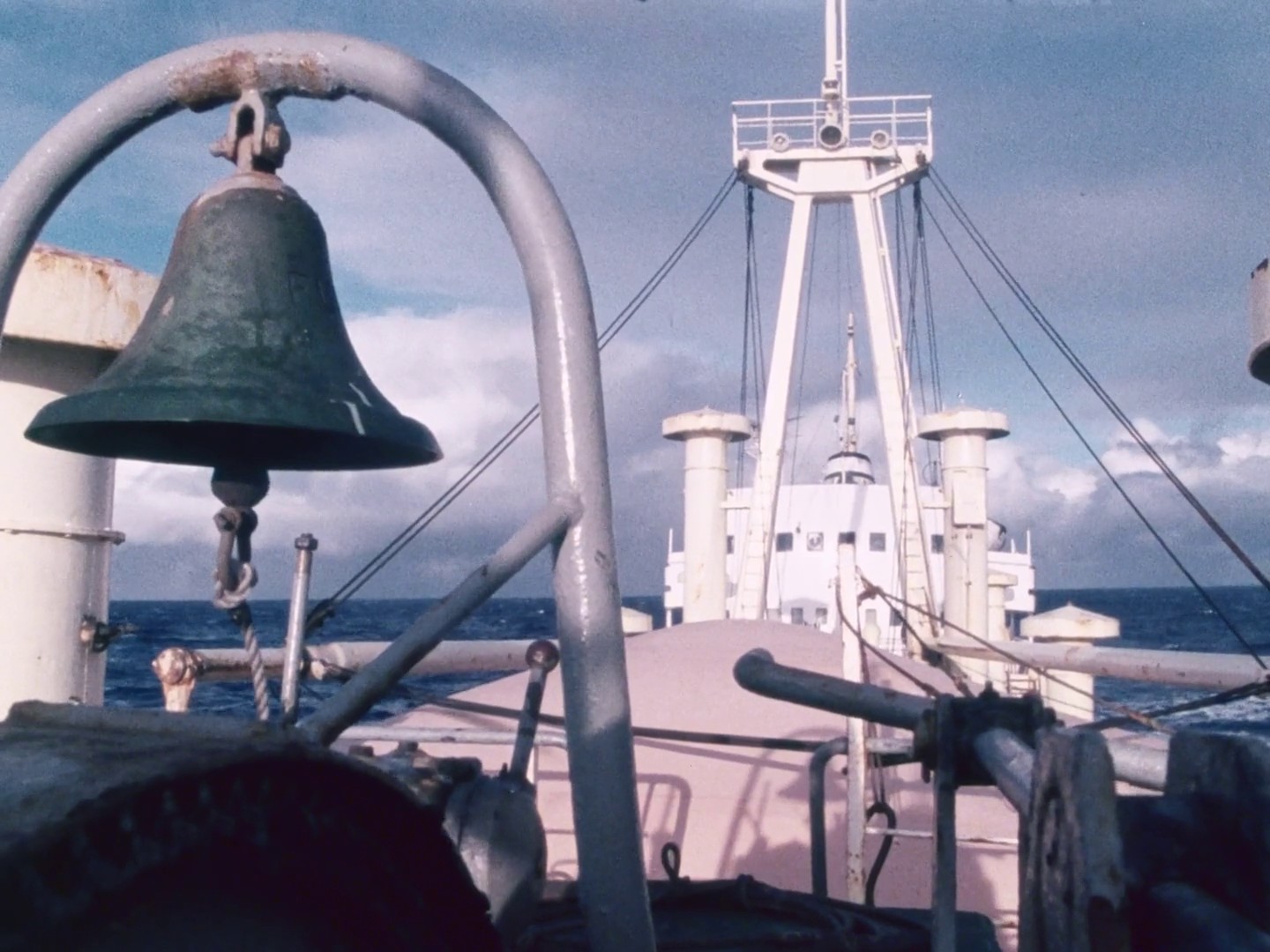 Three Crowns of the Sailor (1983) —  shot,  lighting