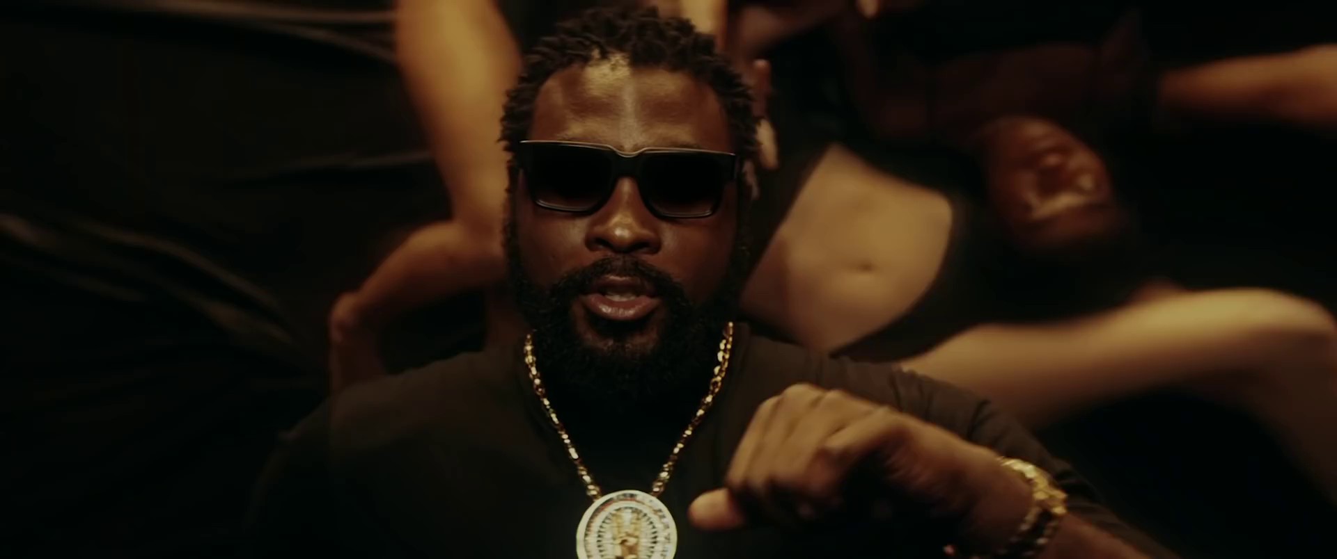 Du mal à te dire (2021) —  shot,  lighting