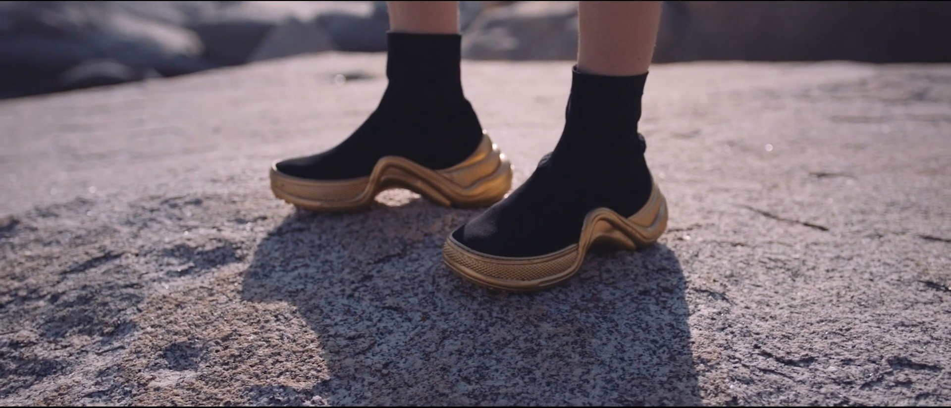 Louis Vuitton - Cruise 2019 (2018) —  shot,  lighting