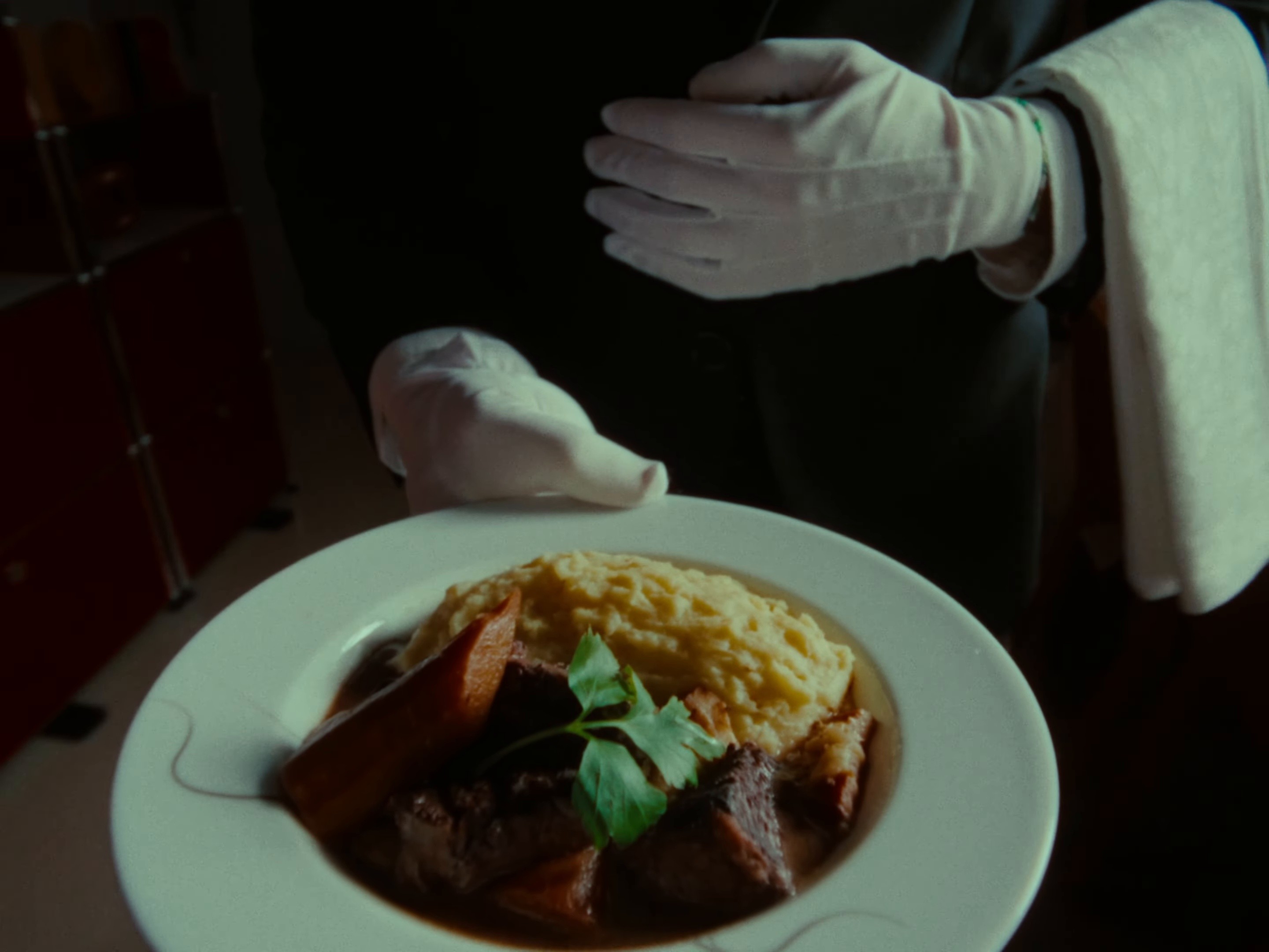 Le Céleri (2026) —  shot,  lighting