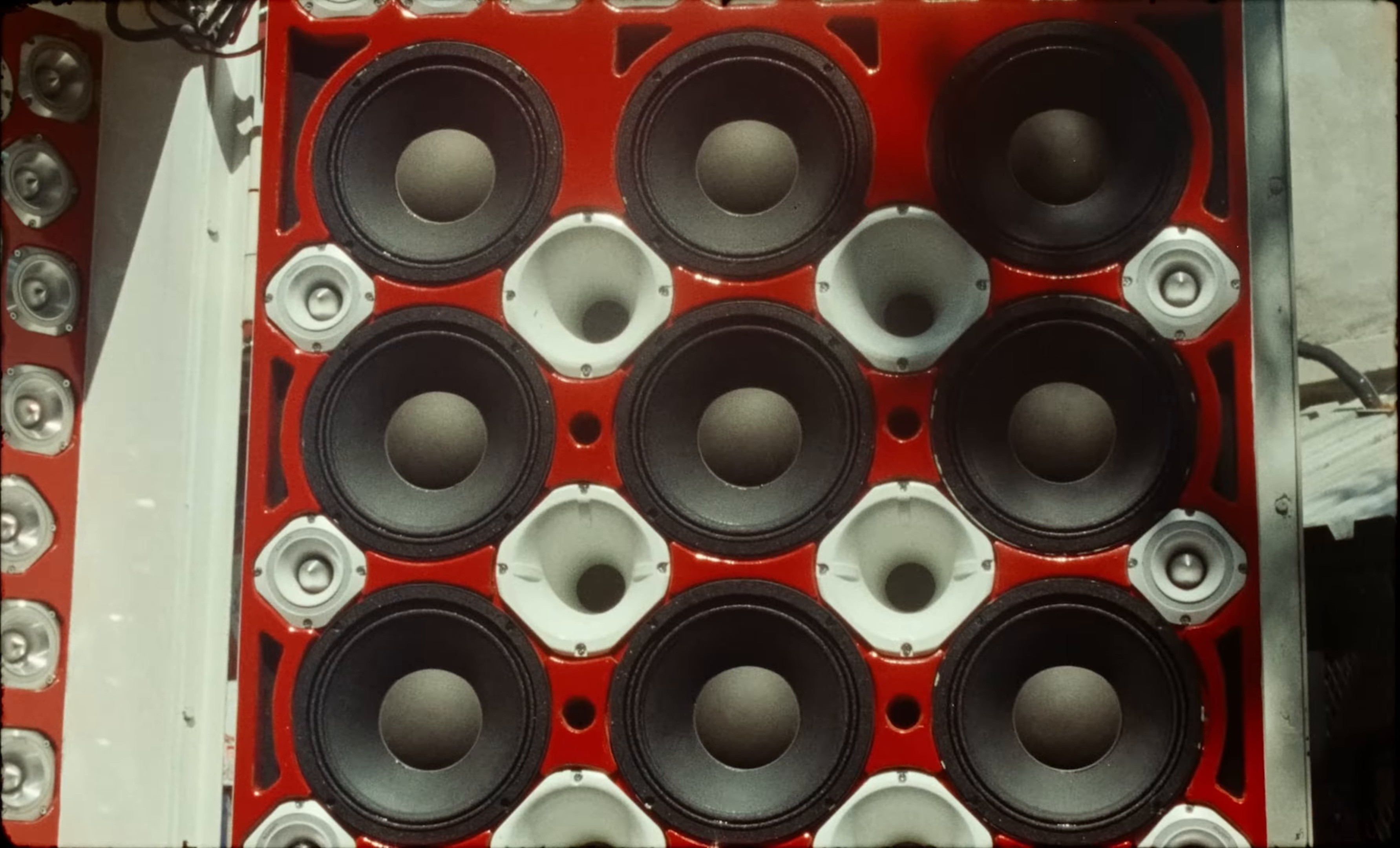 Noventa (2025) —  shot,  lighting