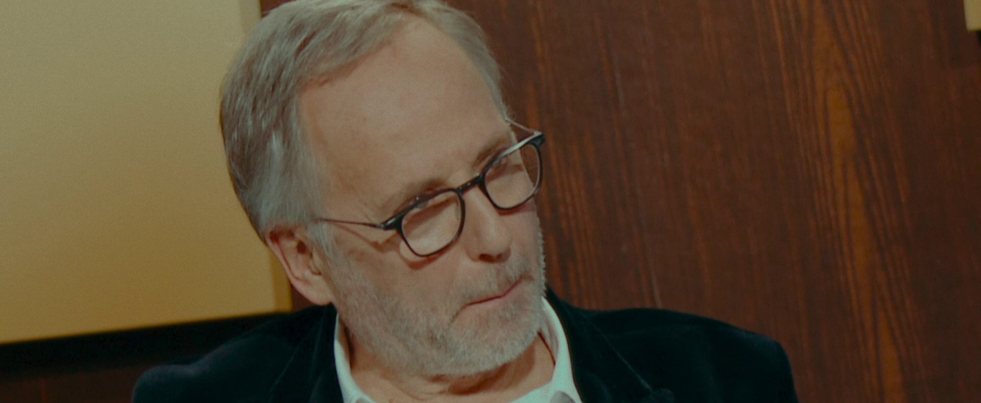 The Mystery of Henri Pick (2019) —  shot,  lighting