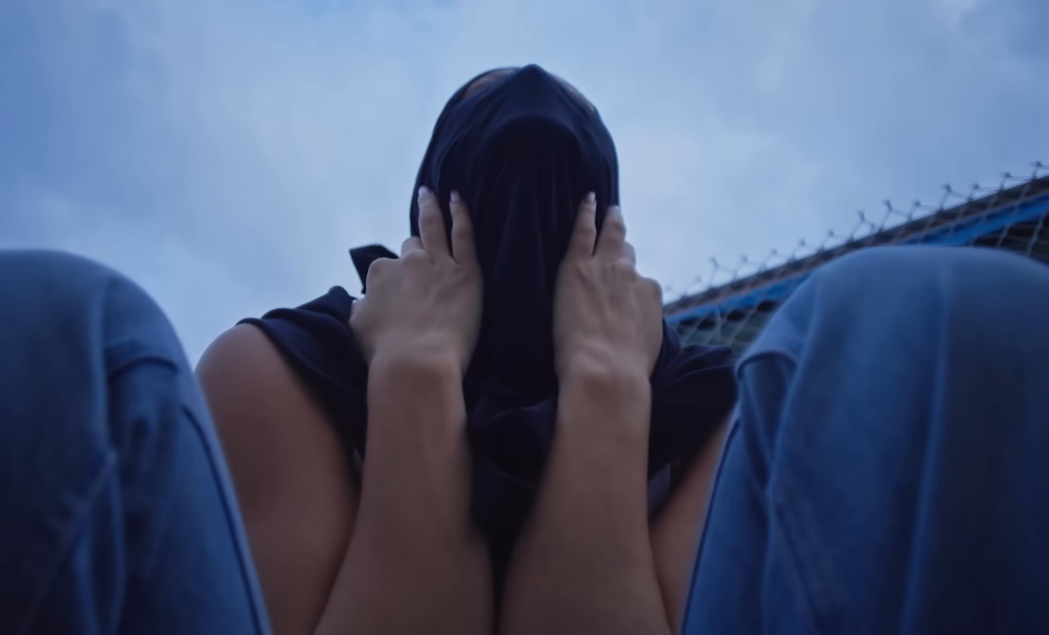 Cobro (2024) —  shot,  lighting