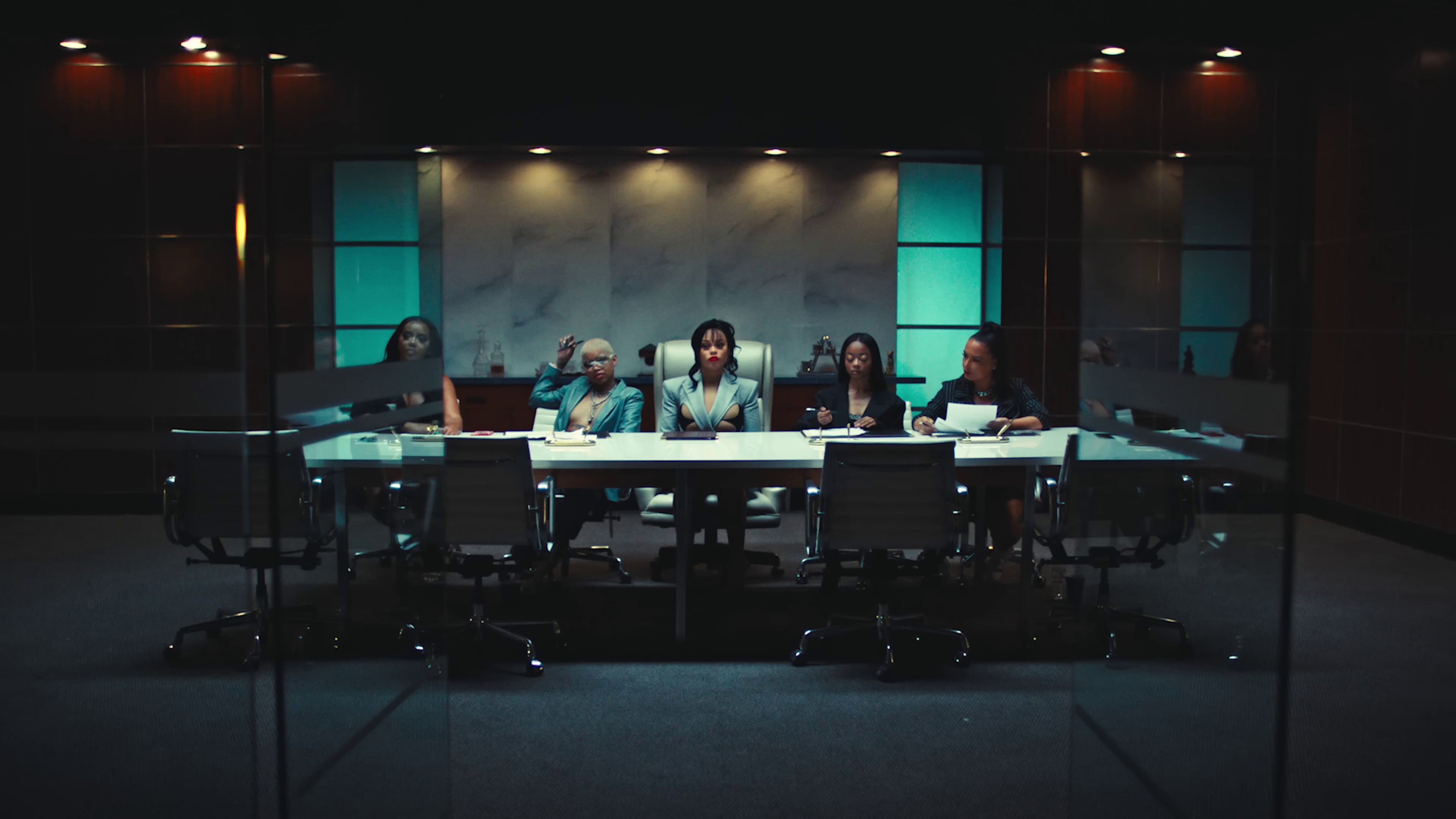 It's Givin (2022) —  shot,  lighting