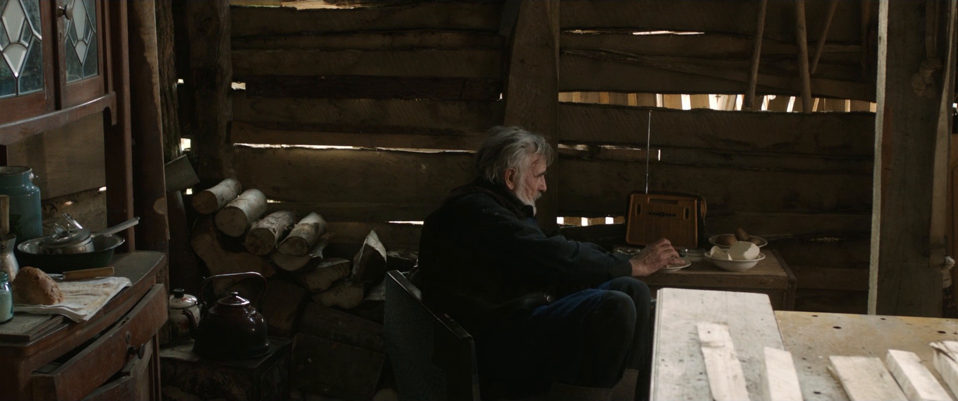 Tangerines (2013) —  shot,  lighting