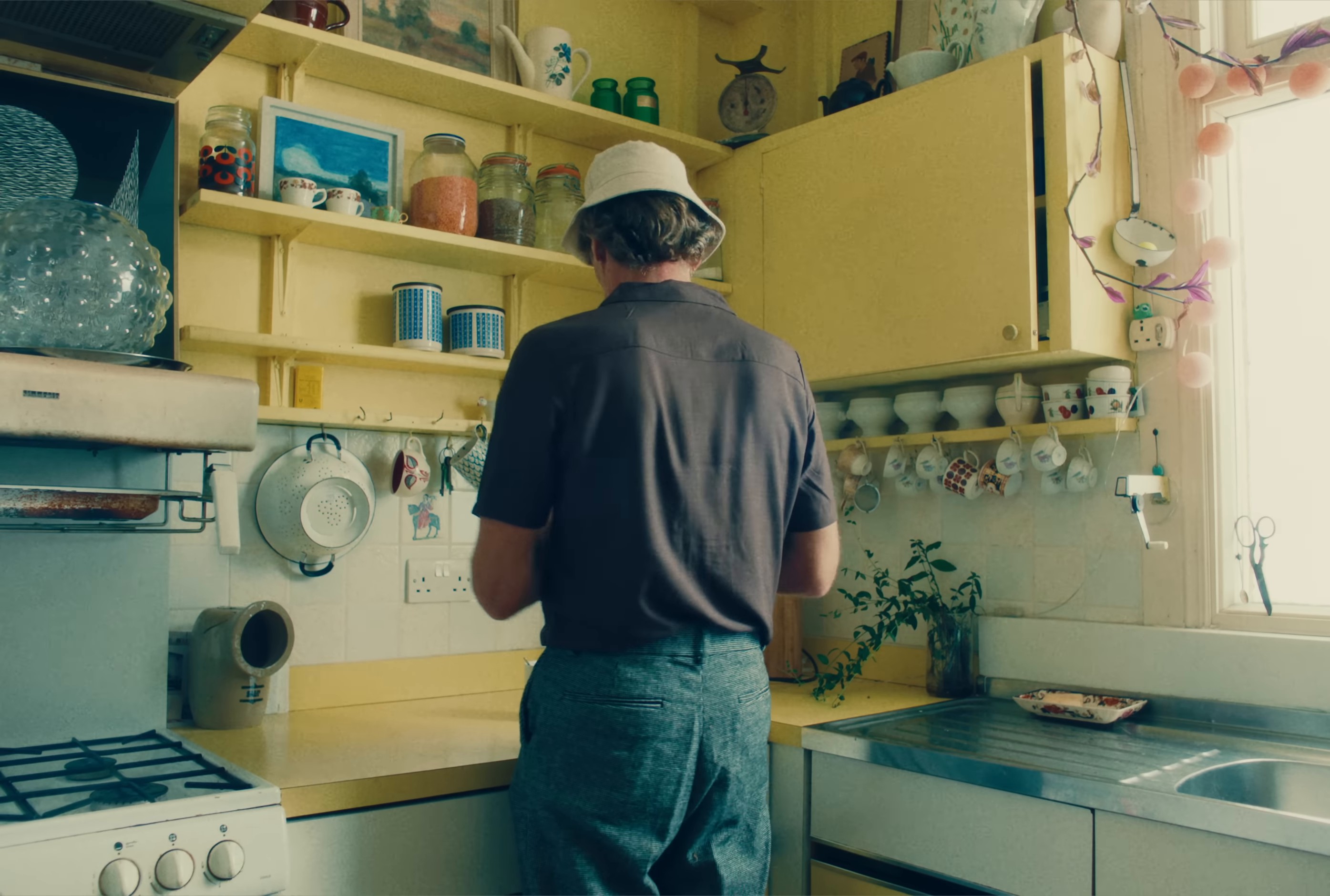 Lionel (2024) —  shot,  lighting