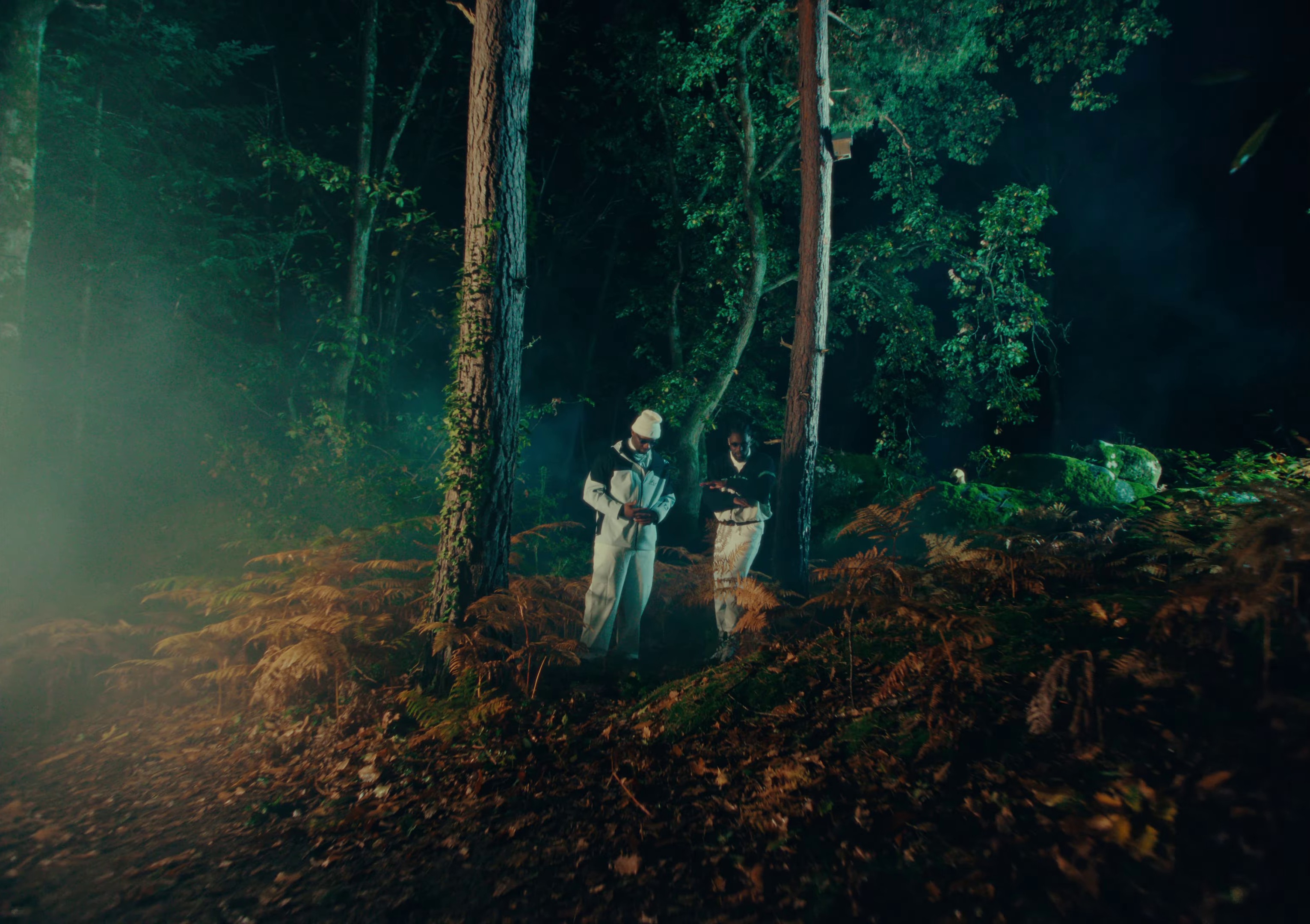 DIS-MOI (2023) —  shot,  lighting