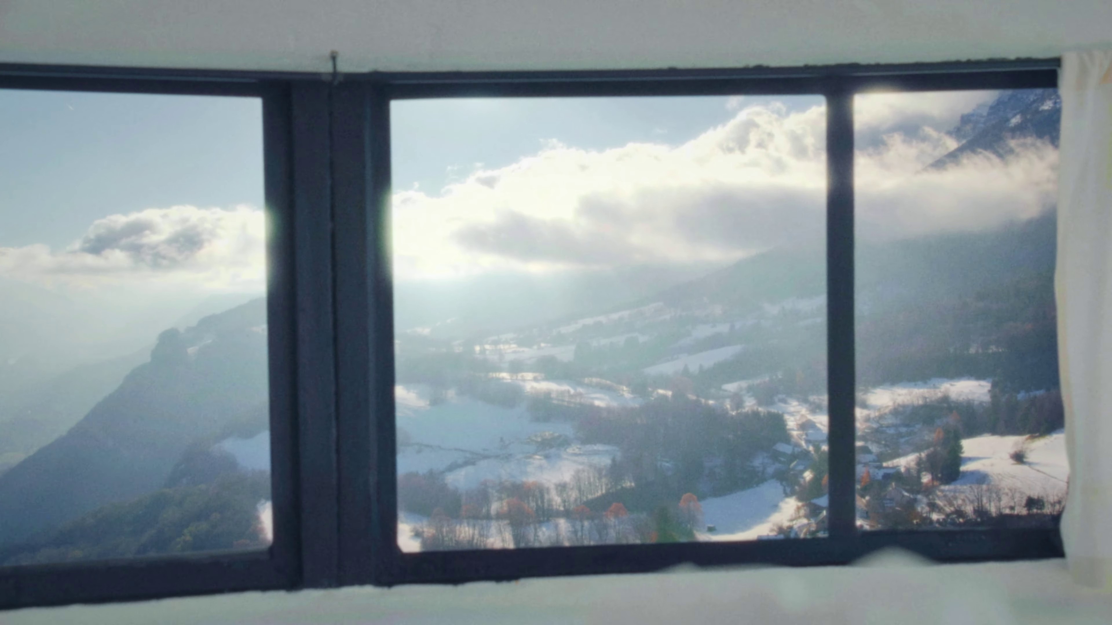 Corail Intercité (2024) —  shot,  lighting