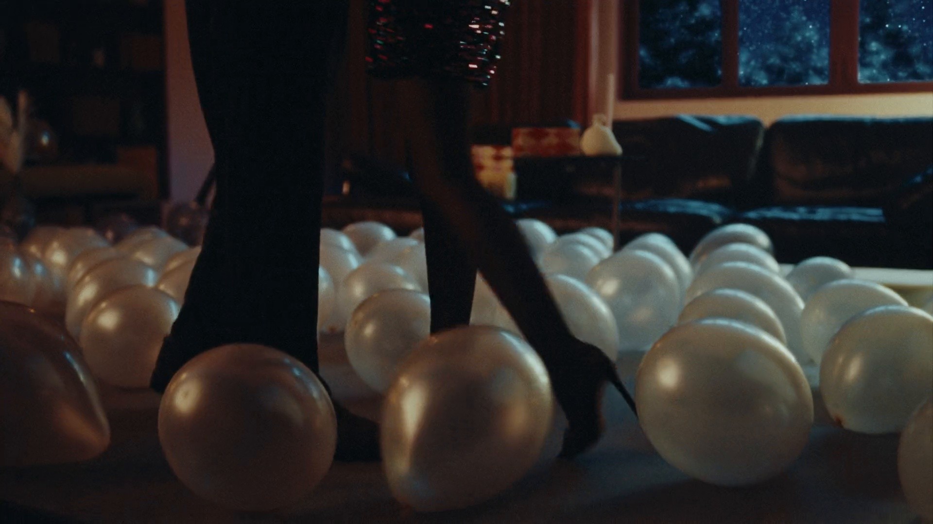 NY 2025 | Gold Apple (2024) —  shot,  lighting