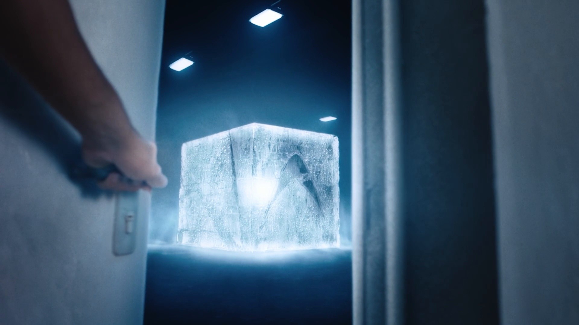 Lucozade - Ice Kick x Jude Bellingham ft. P Money (2025) —  shot,  lighting