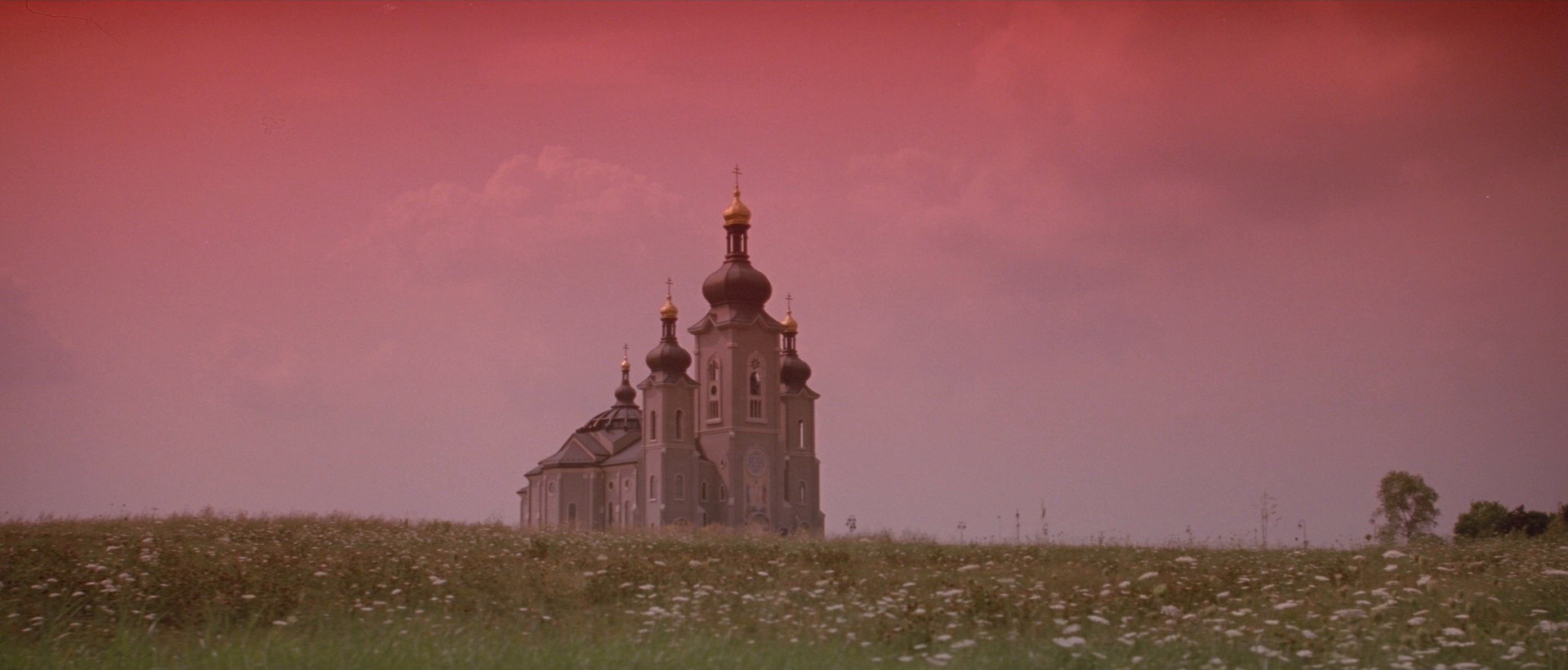 In the Mouth of Madness (1995) —  shot,  lighting