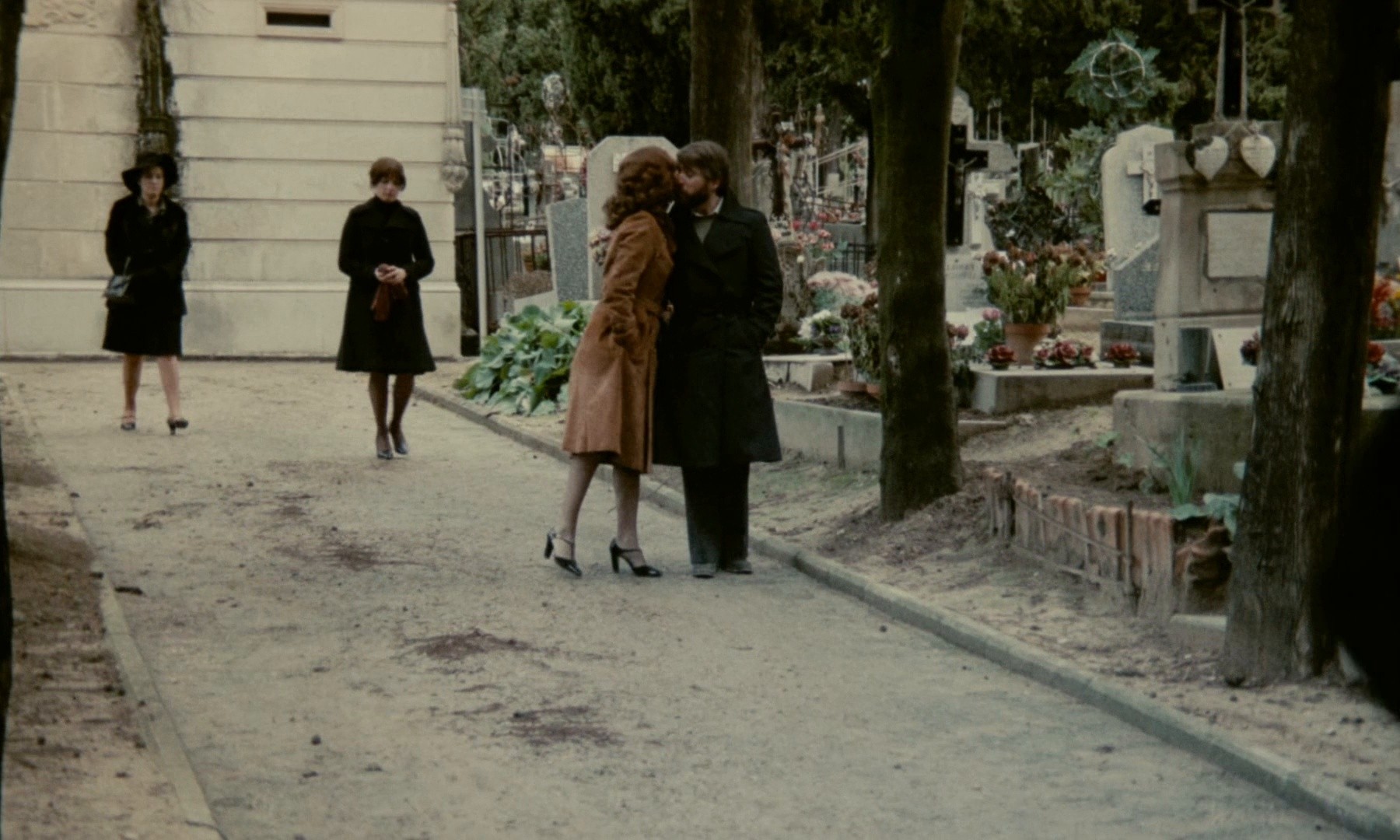 The Man Who Loved Women (1977) —  shot,  lighting