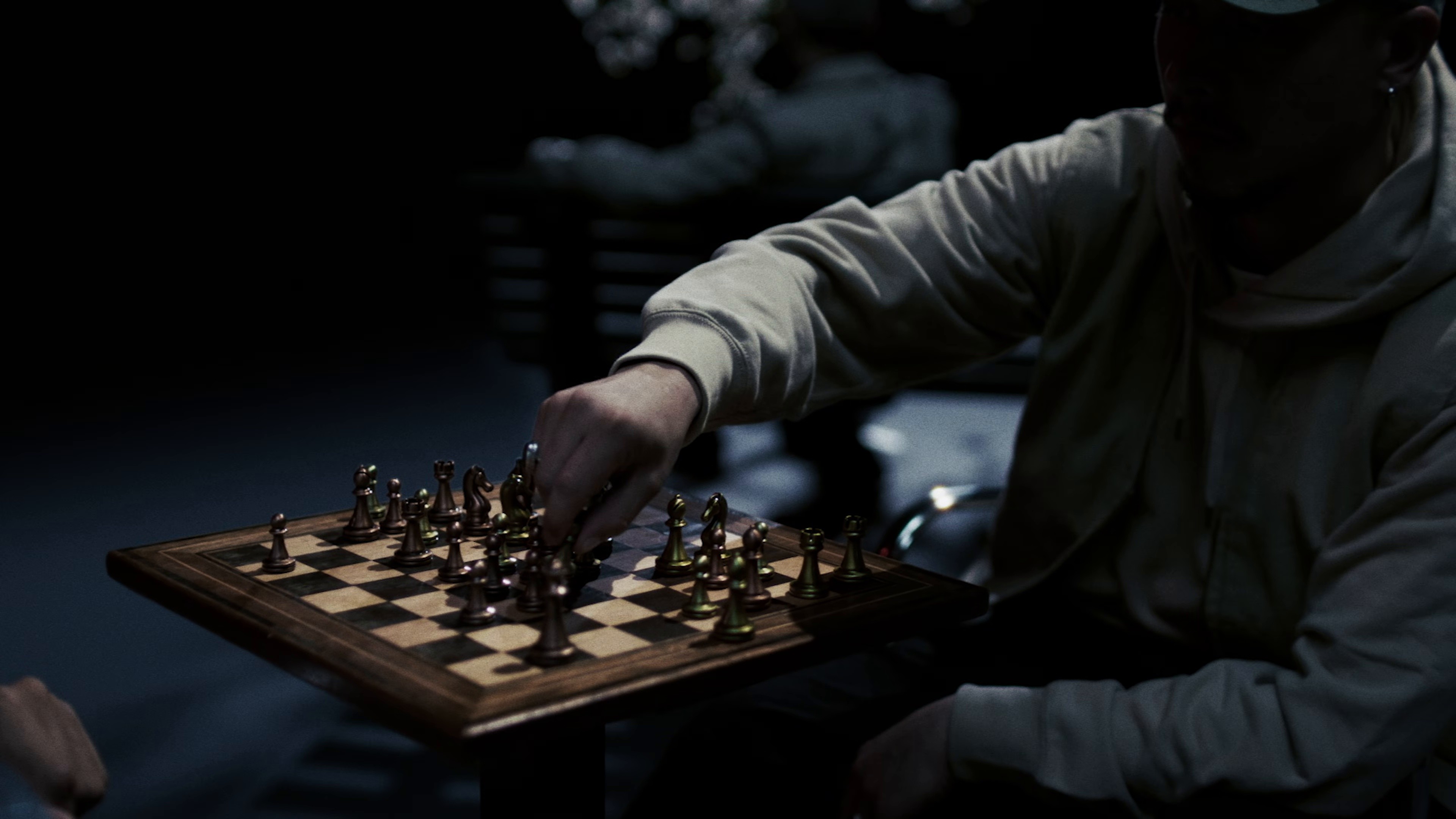 TENDU (2025) —  shot,  lighting