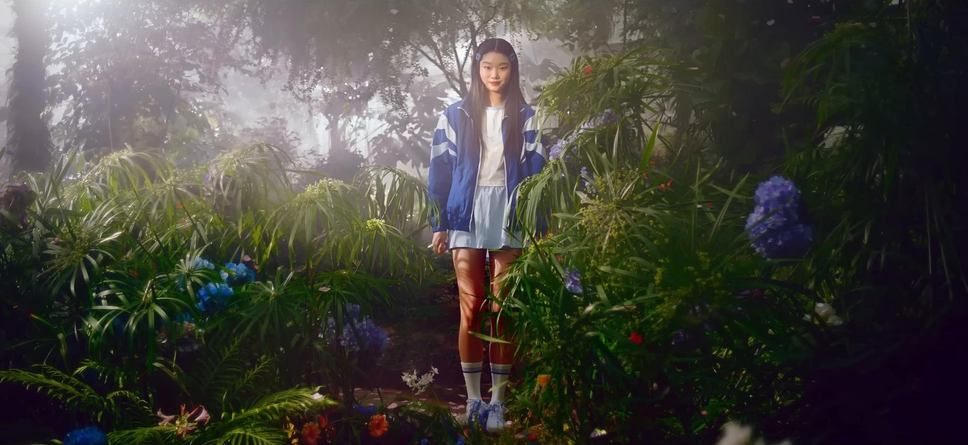 디아도라 23SS 배윤영 브랜드 필름(diadora x Mulan Bae) (2023) —  shot,  lighting