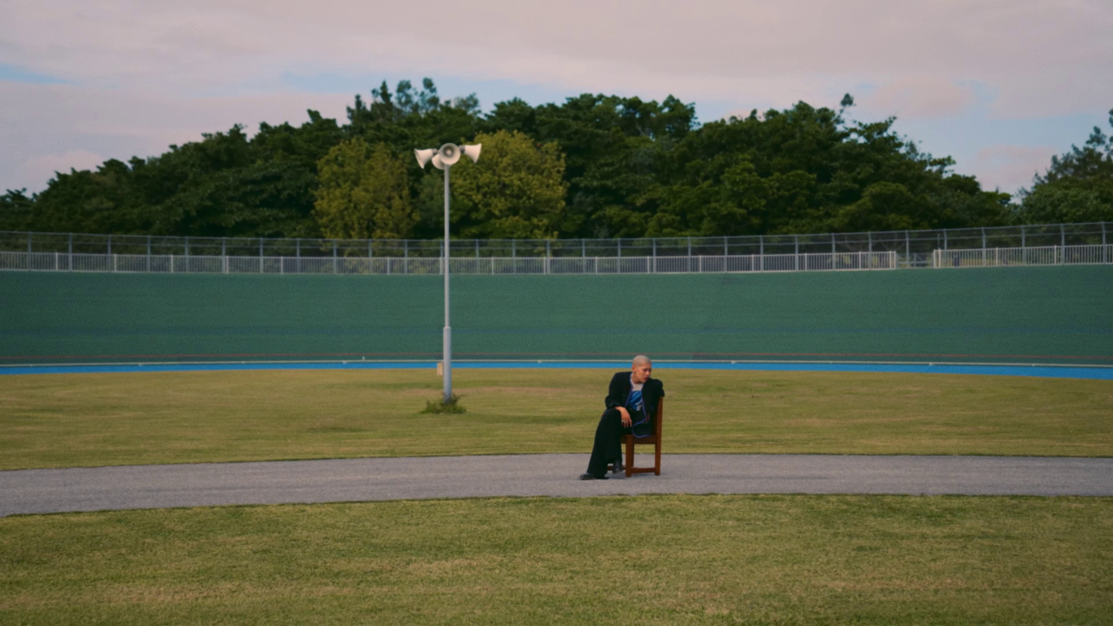 Maybe I should die with you (2023) —  shot,  lighting