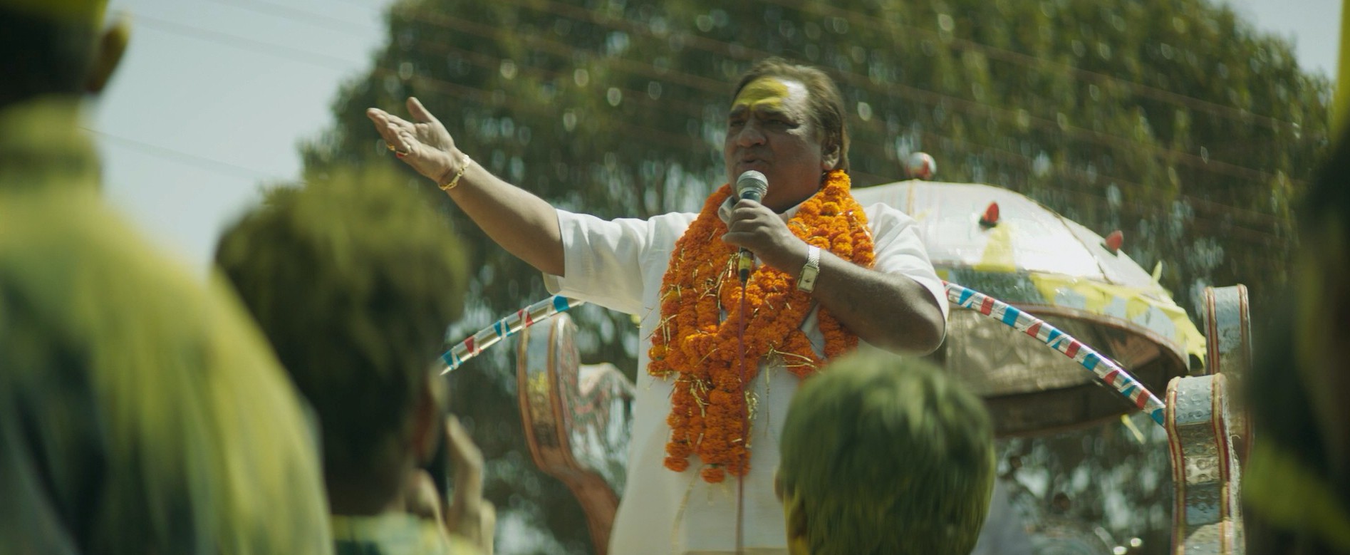 Newton (2017) —  shot,  lighting