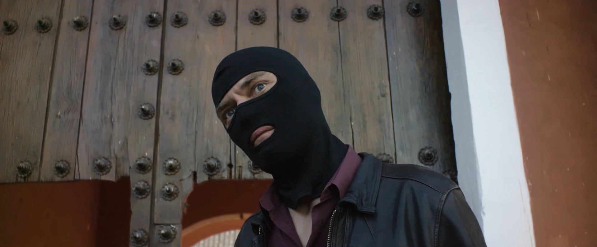 Salt and Fire (2016) —  shot,  lighting