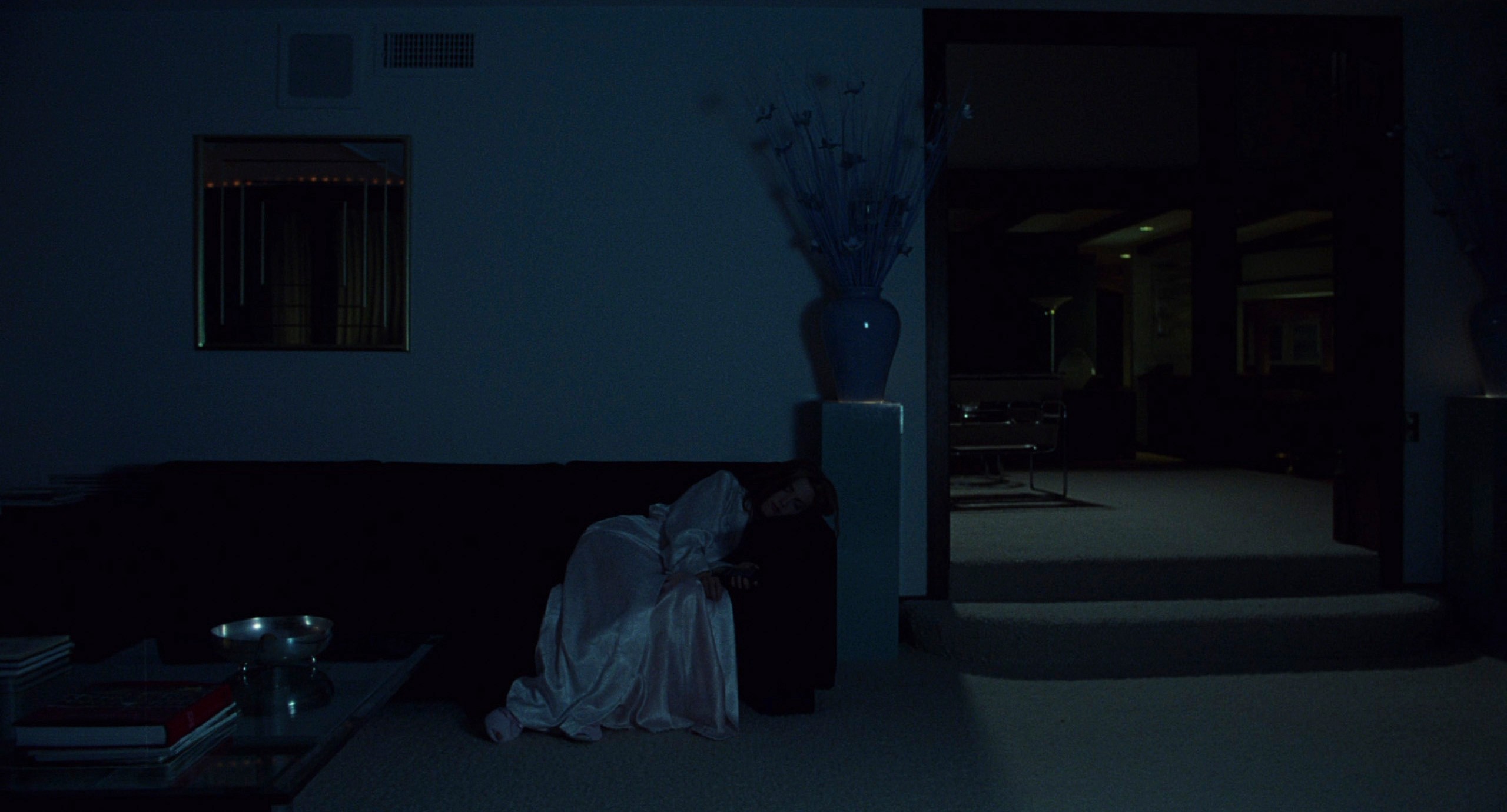 Safe (1995) —  shot,  lighting