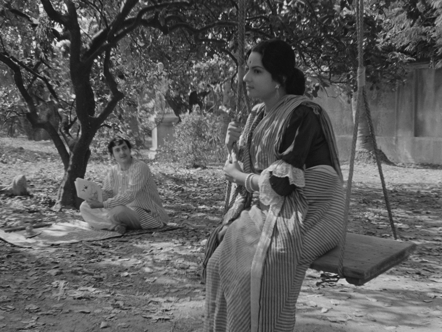 Charulata (1964) —  shot,  lighting