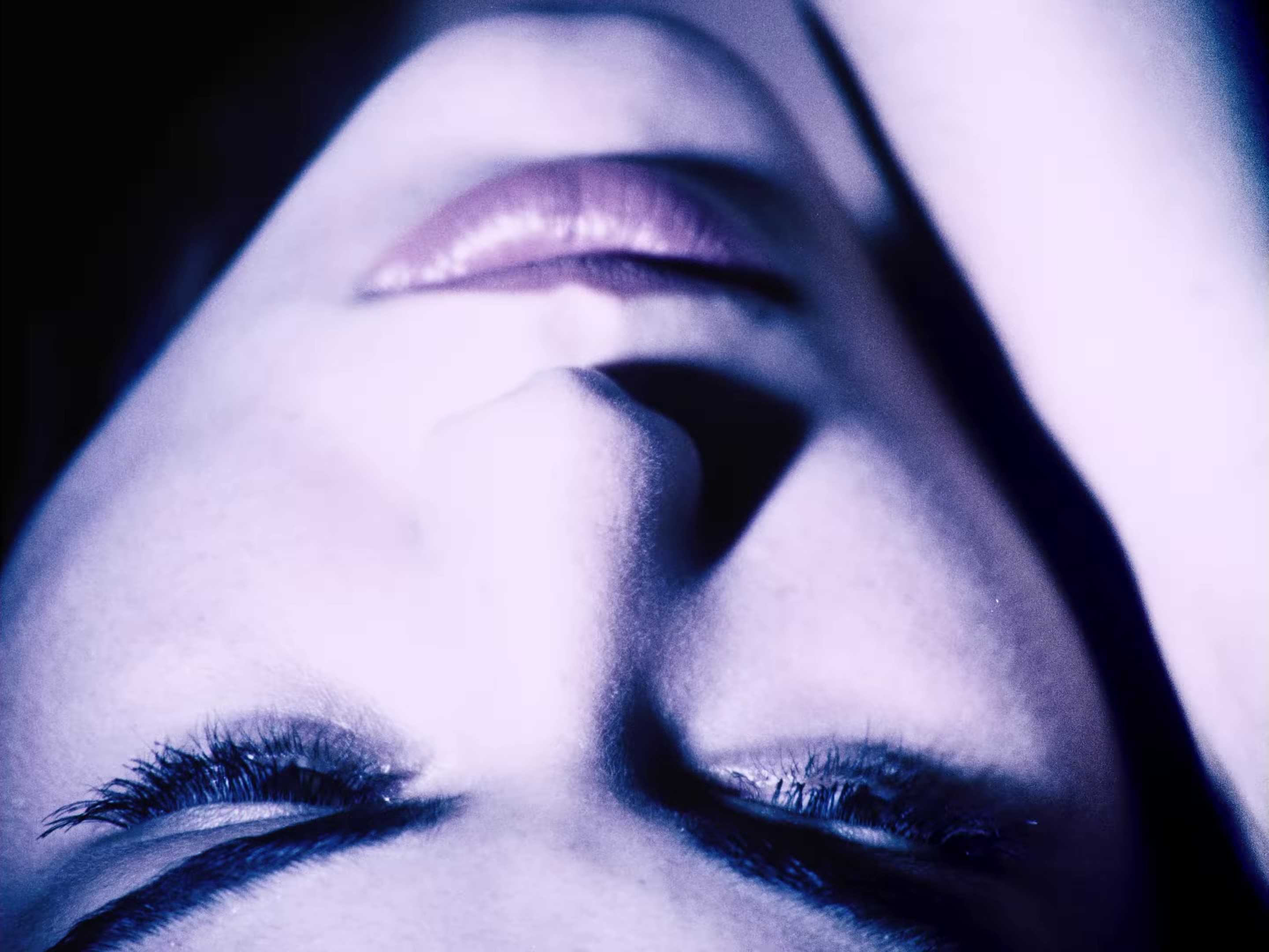 One (1992) —  shot,  lighting