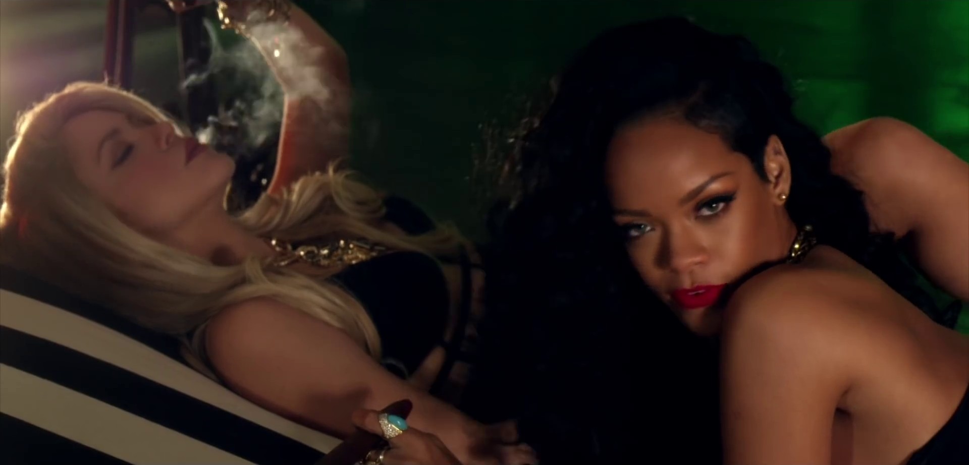 Can't Remember to Forget You (2014) —  shot,  lighting