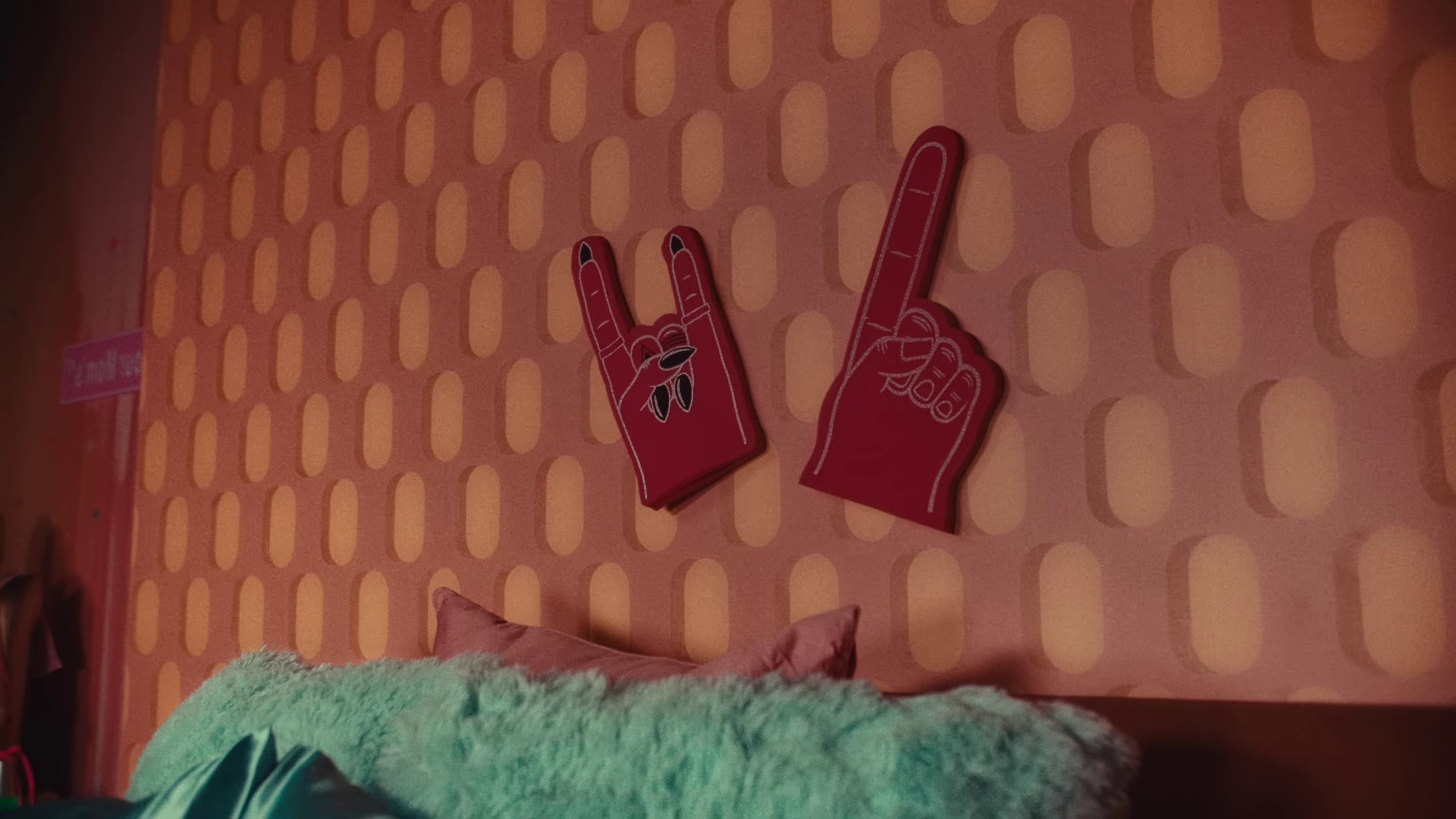FINGER (2024) —  shot,  lighting