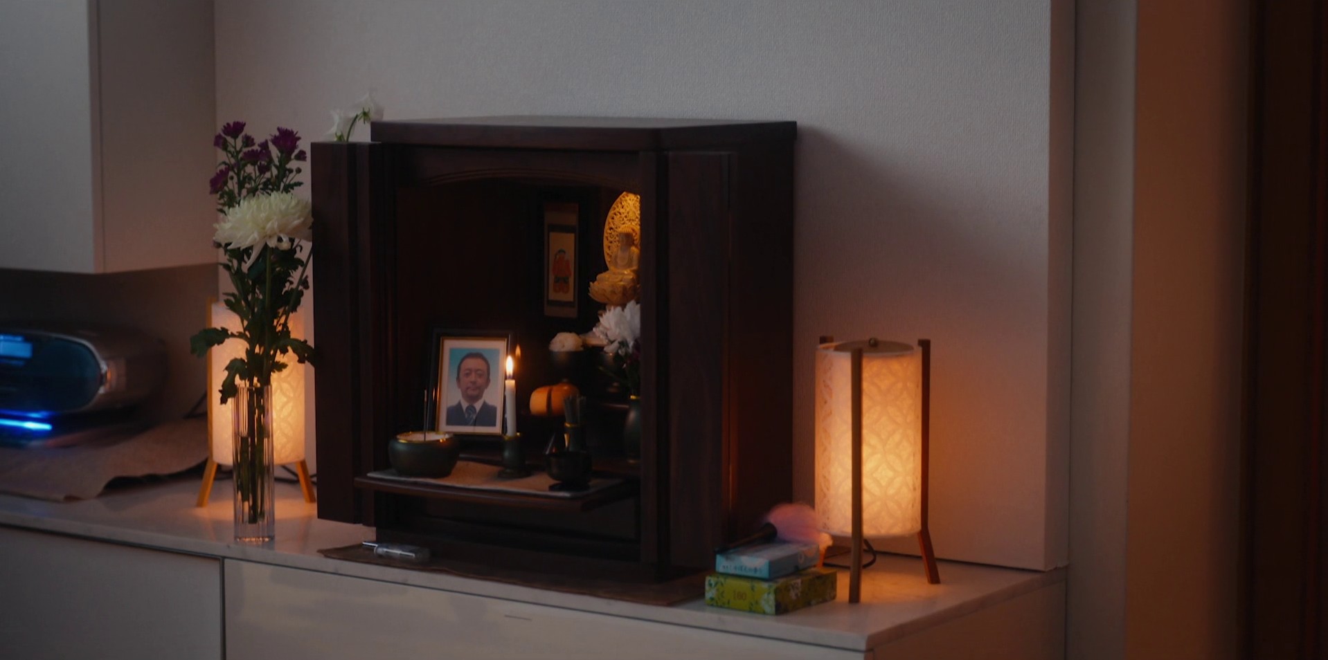 Kishi Kaisei (2022) —  shot,  lighting