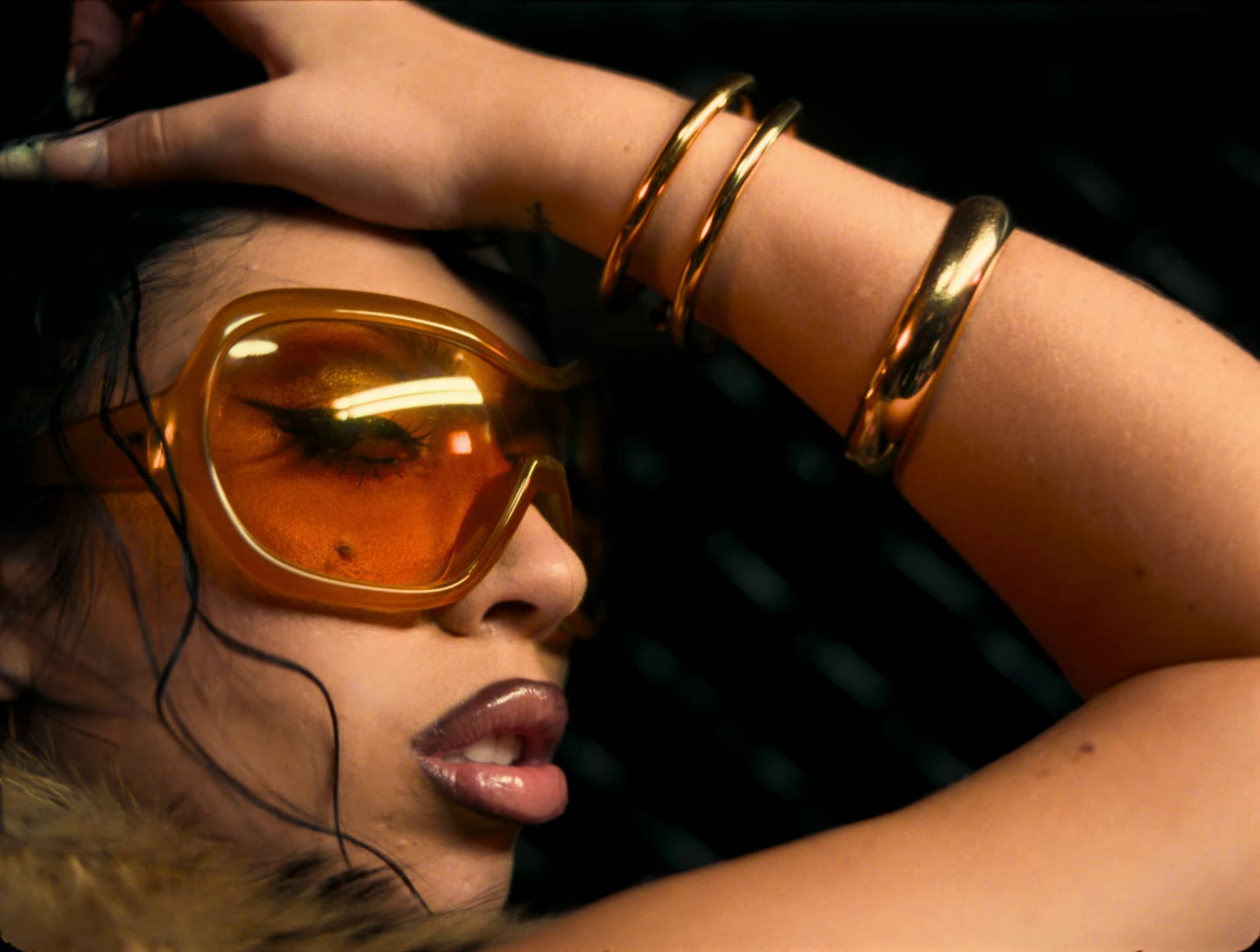 Labios Mordidos (2023) —  shot,  lighting