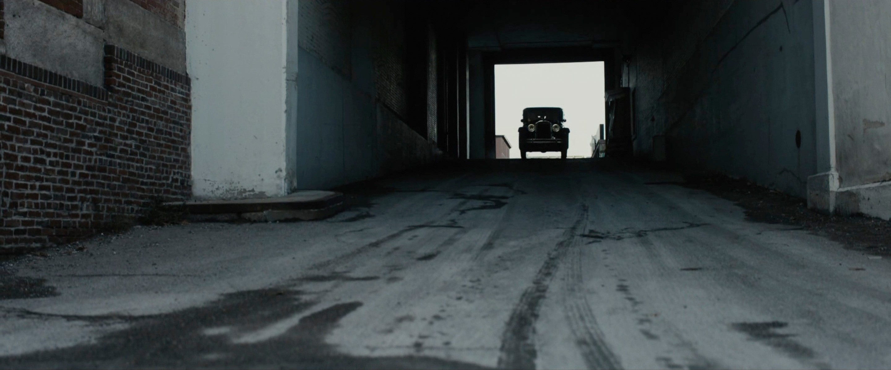 Live by Night (2016) —  shot,  lighting