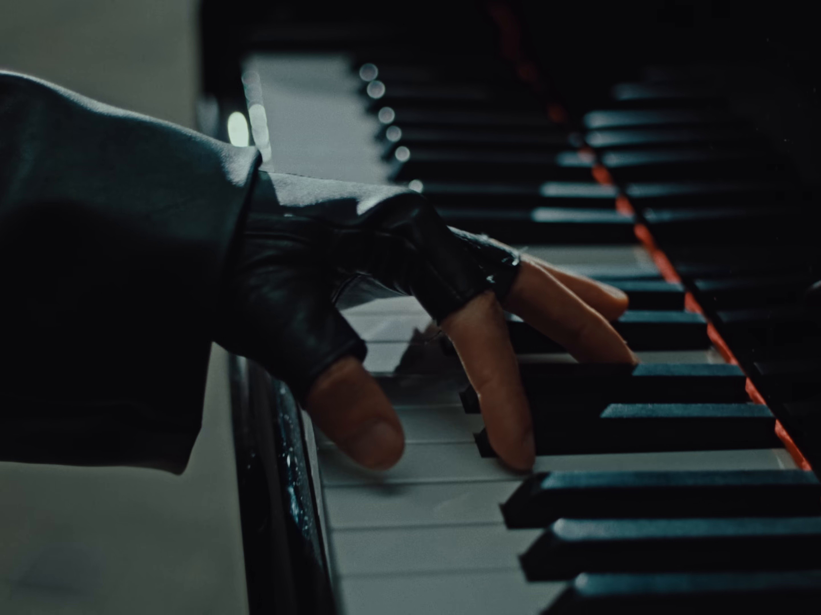 Épilogue (2025) —  shot,  lighting