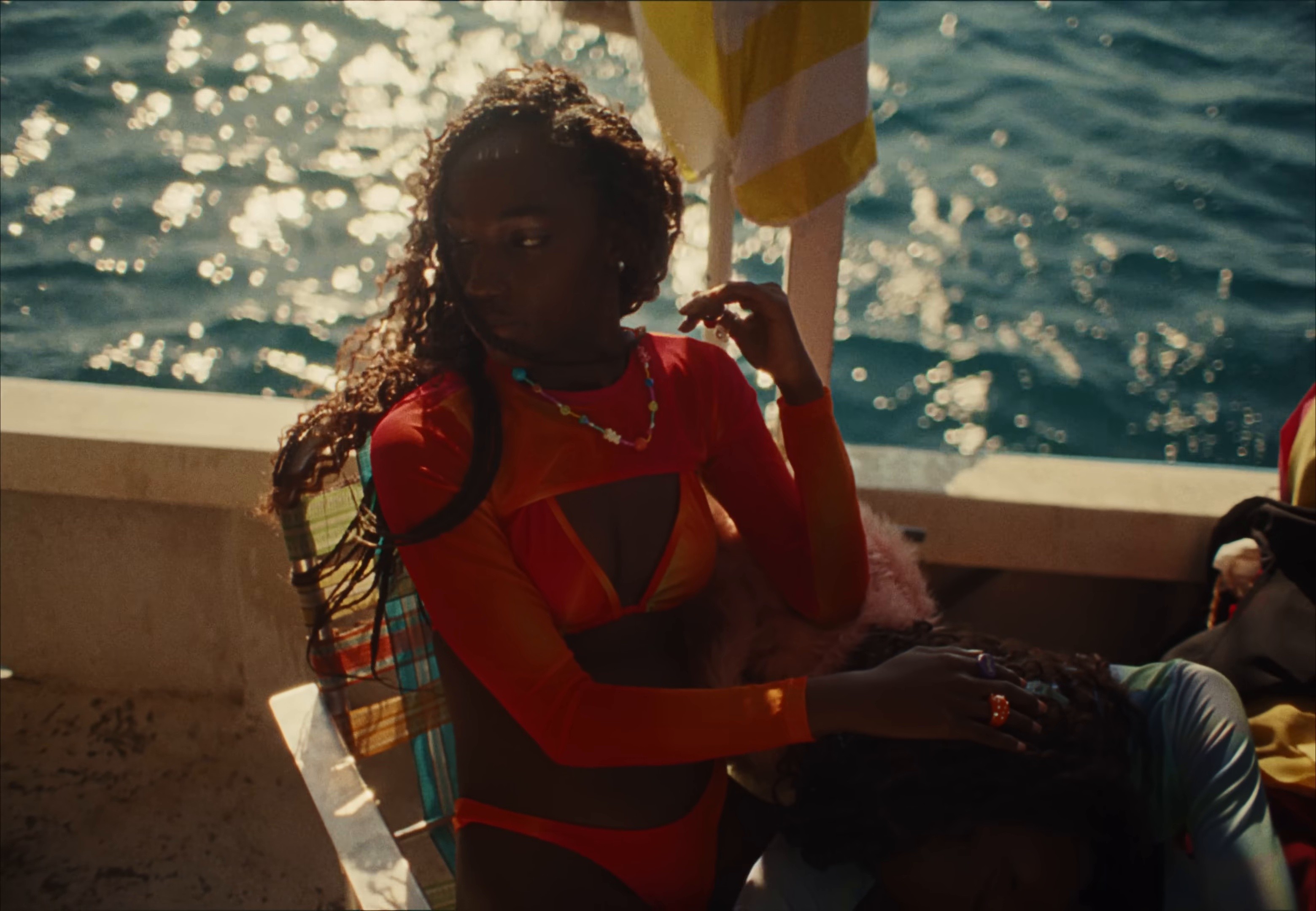 Me Pasa (Piscis) (2025) —  shot,  lighting