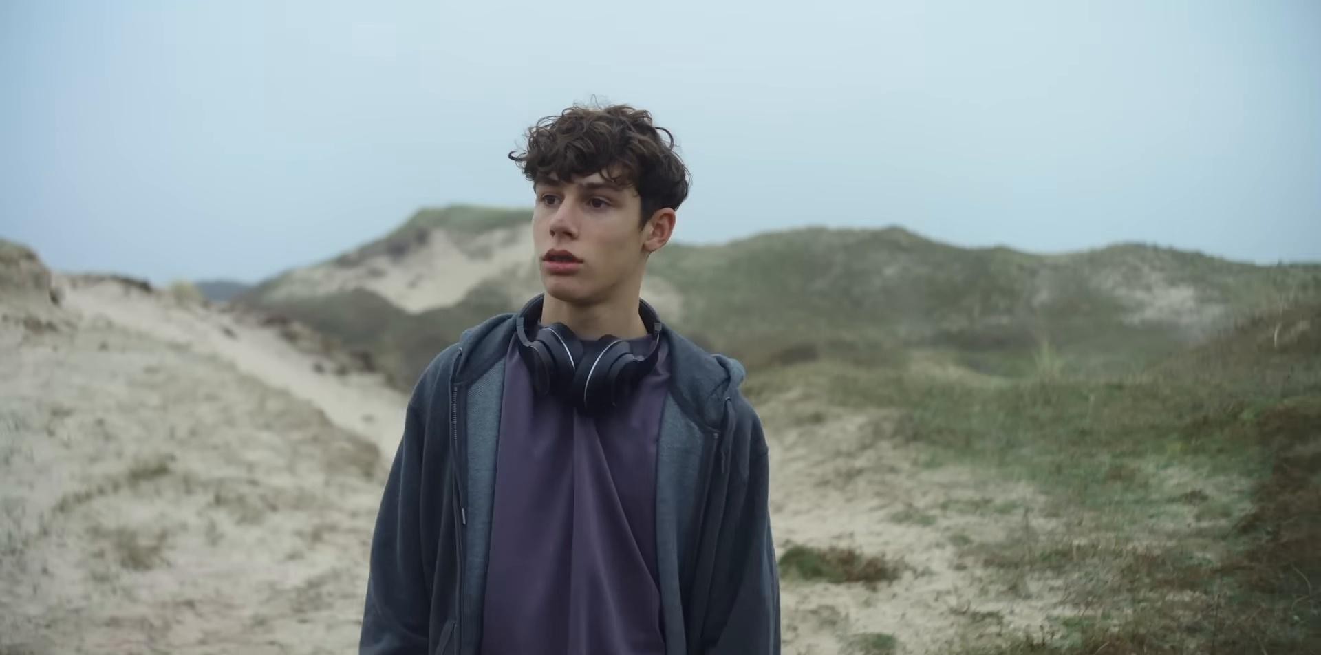 Amazon - Moving Day (2025) —  shot,  lighting