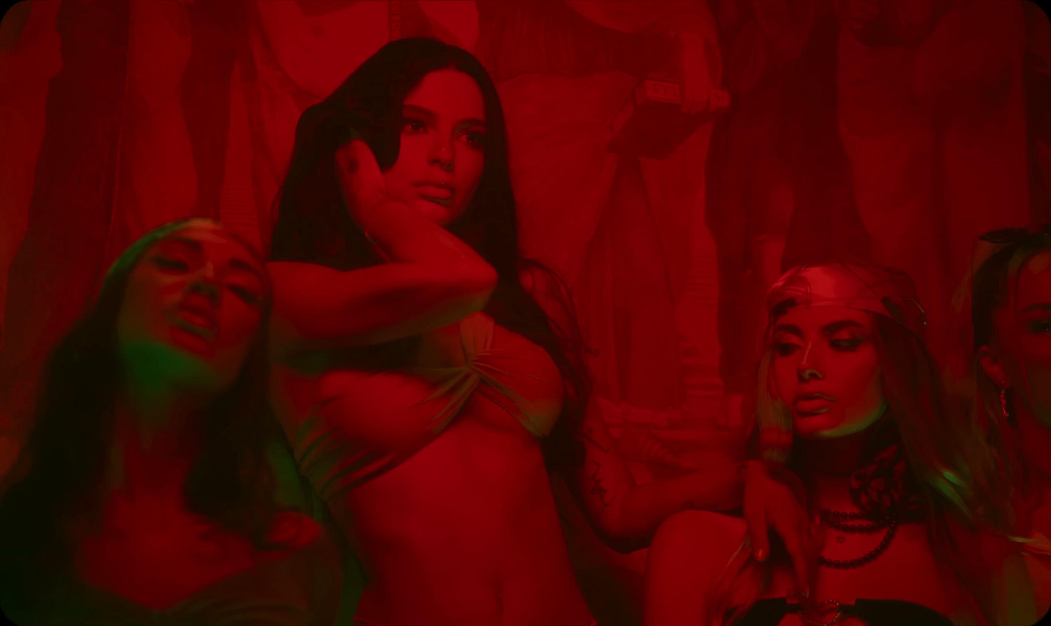 Dansezi (2024) —  shot,  lighting