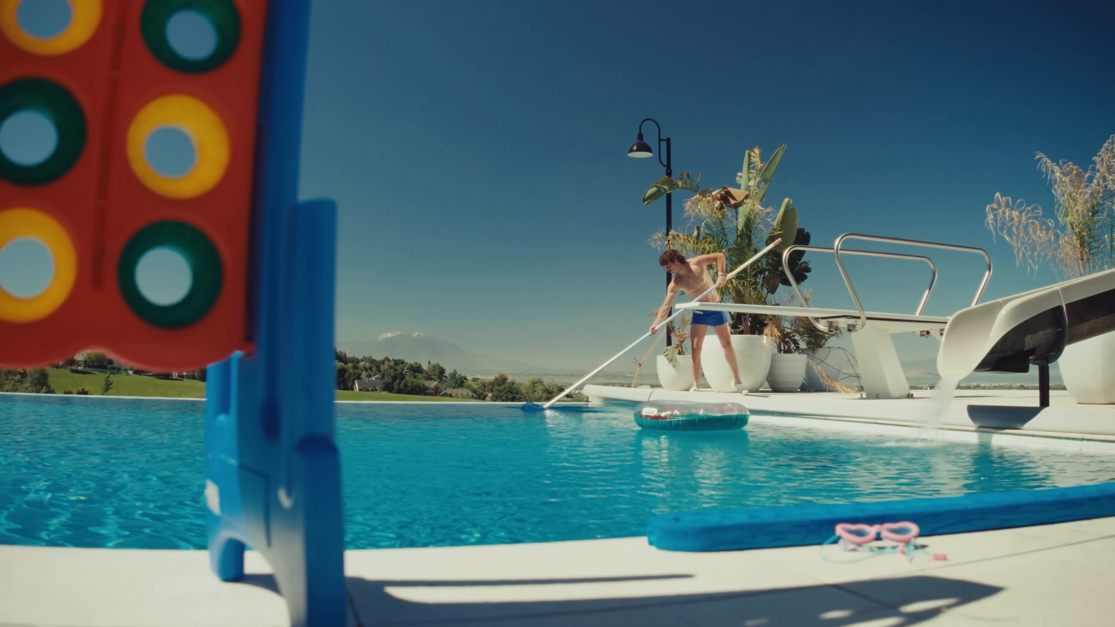 Mr Electric Blue (2025) —  shot,  lighting