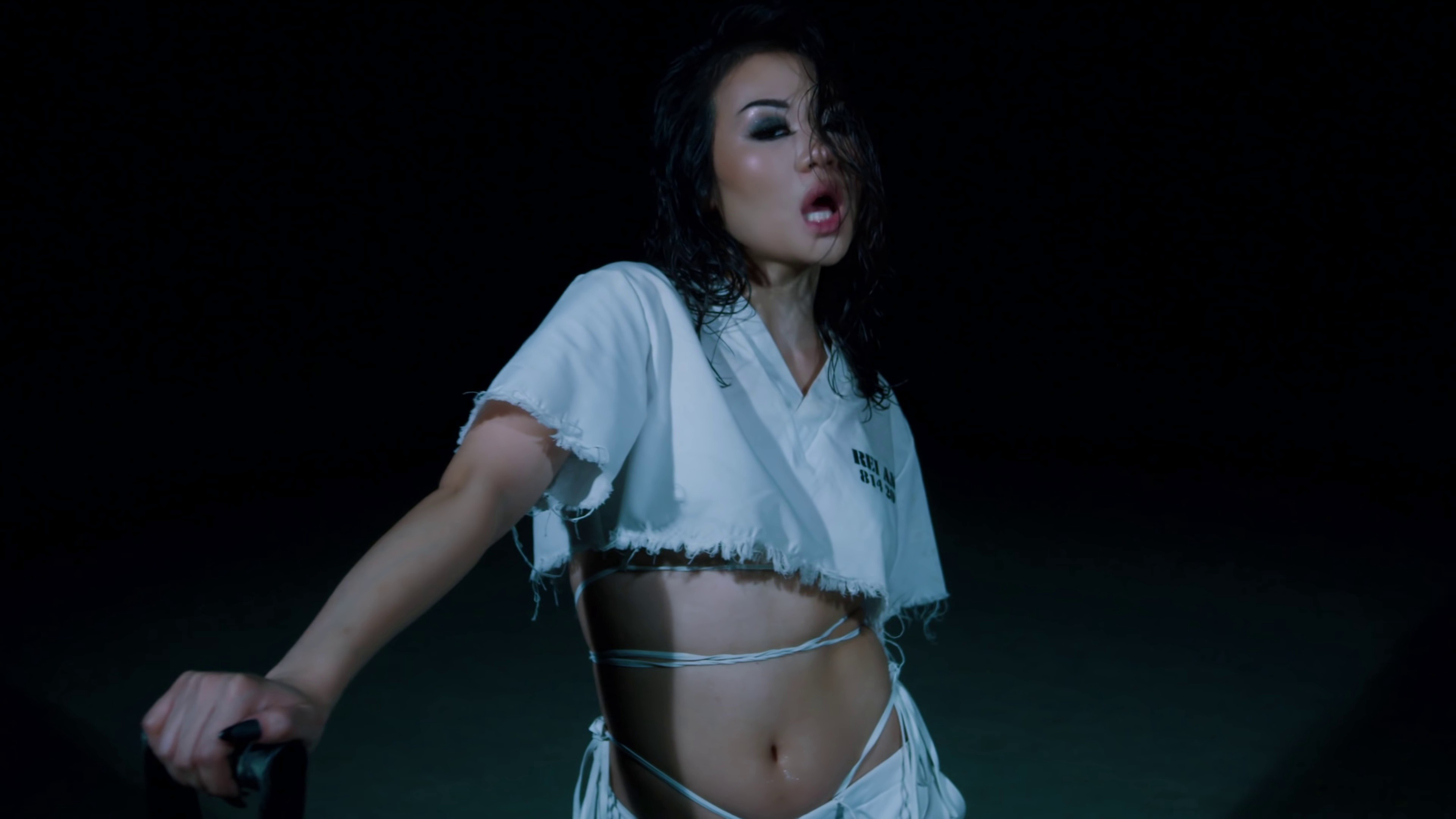 REI AMI (2021) —  shot,  lighting