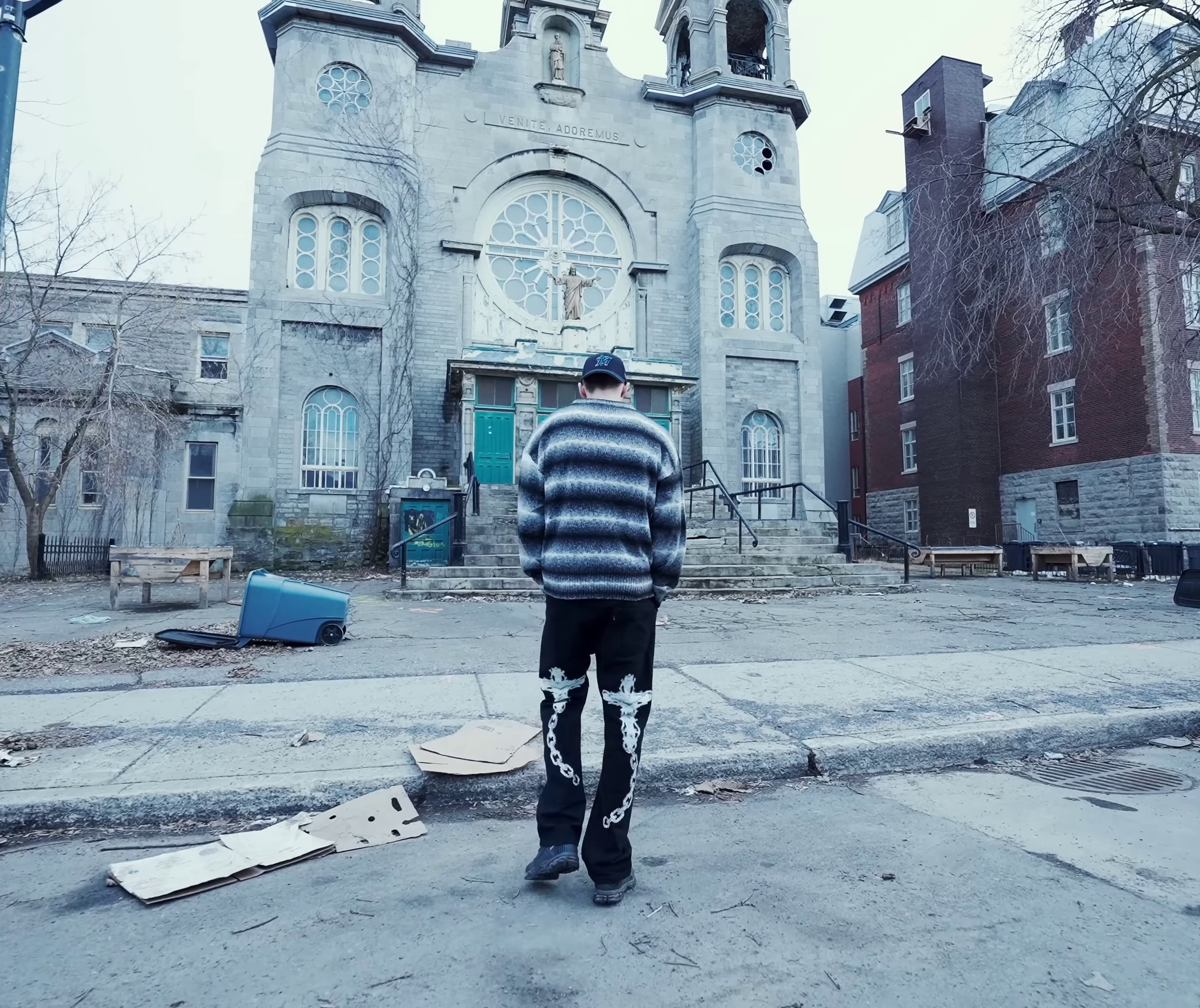 2000's (2024) —  shot,  lighting