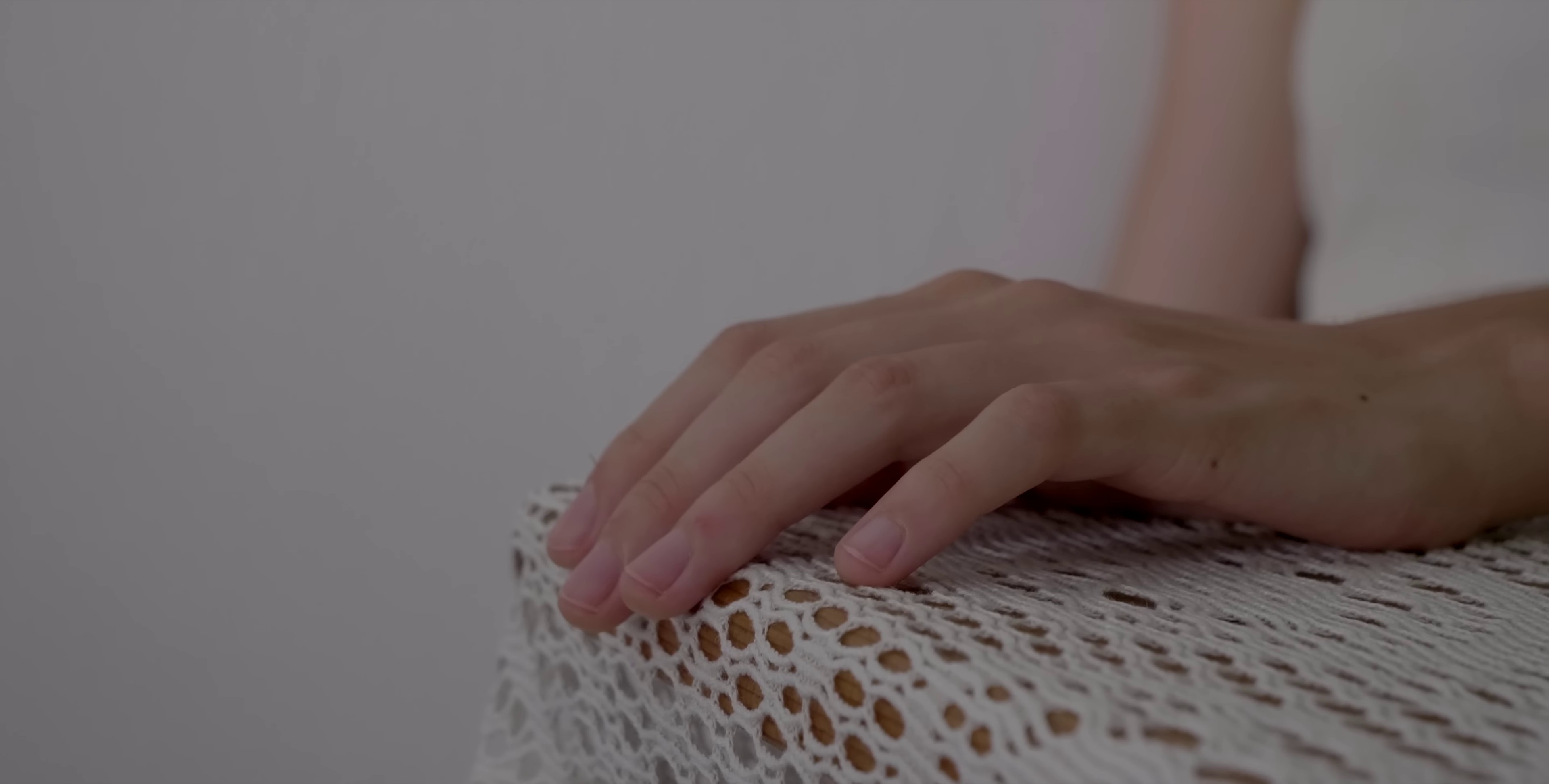 Je Te Vois Partout (2023) —  shot,  lighting